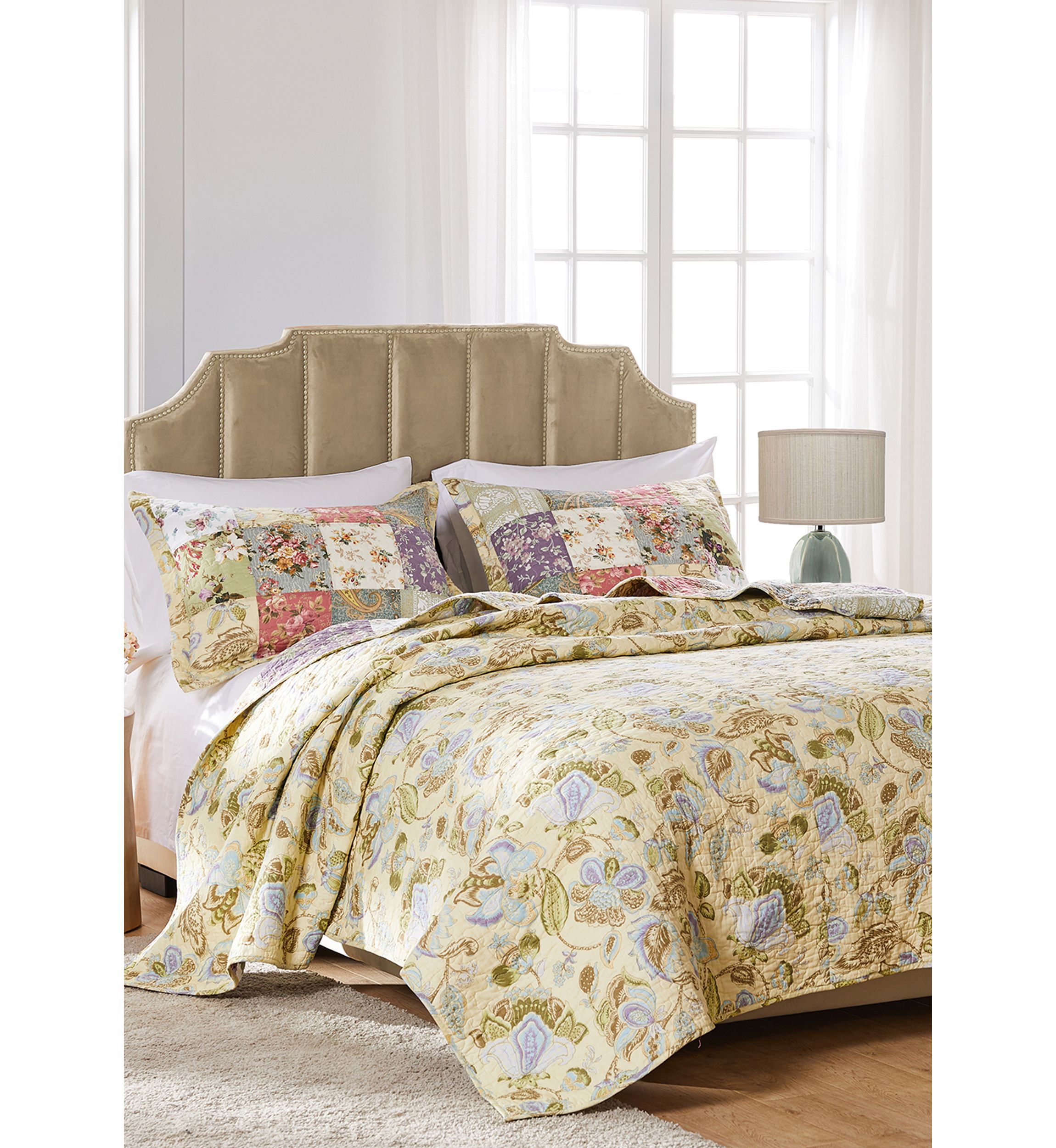 Blooming Prairie Quilt and Pillow Sham Set