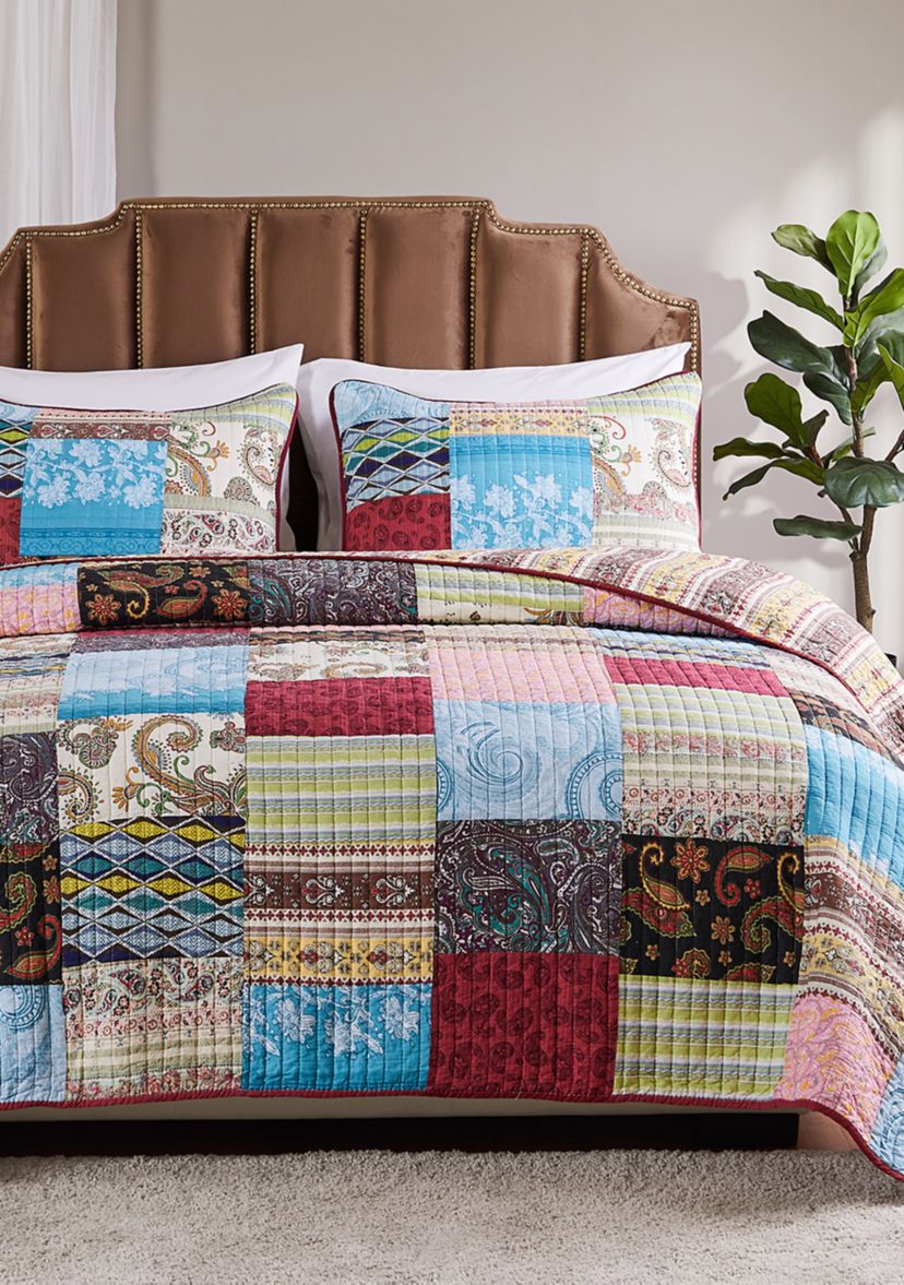 Bohemian Dream Quilt and Pillow Sham Set