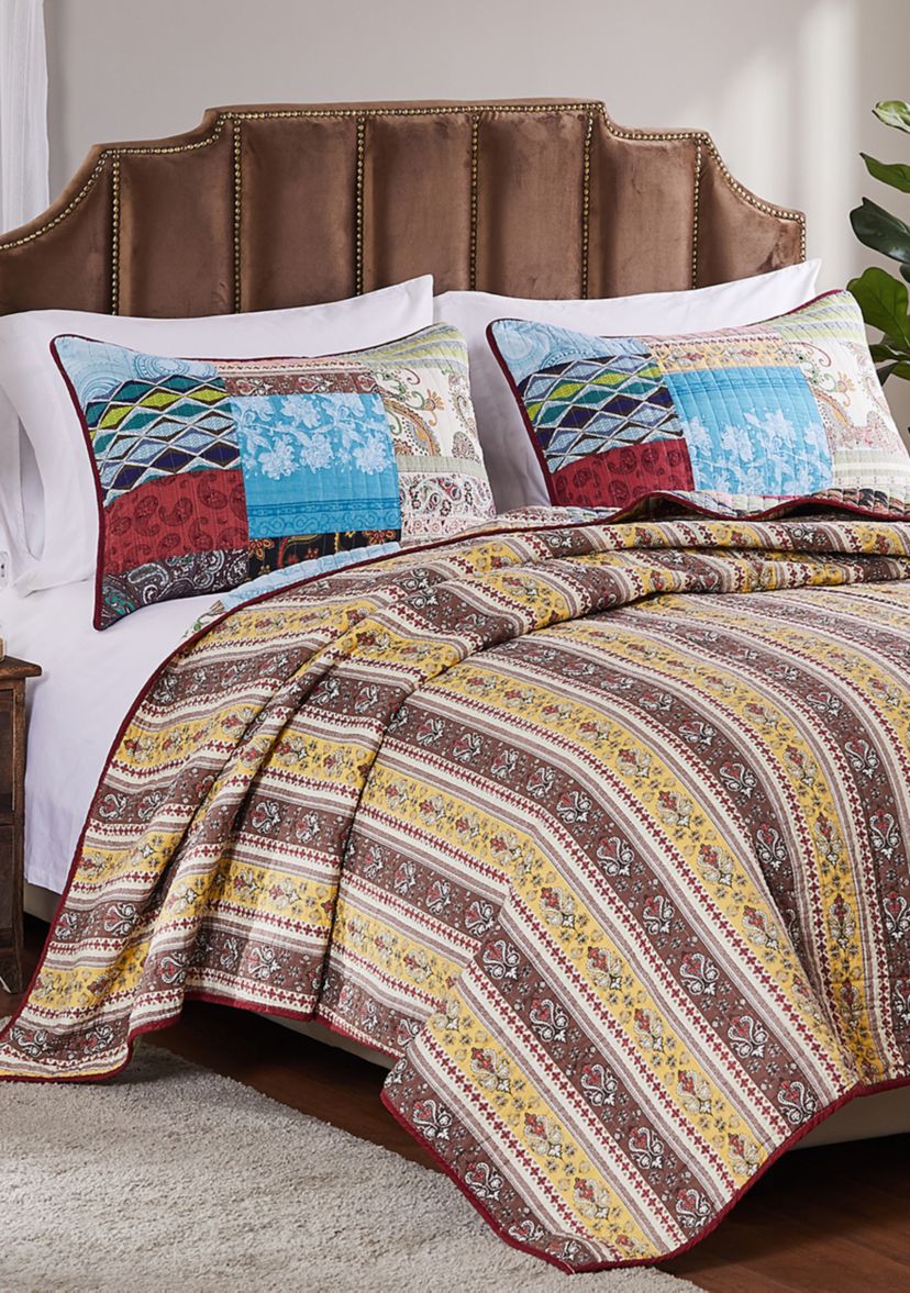 Bohemian Dream Quilt and Pillow Sham Set