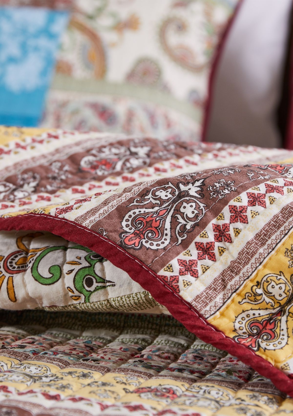 Bohemian Dream Quilt and Pillow Sham Set