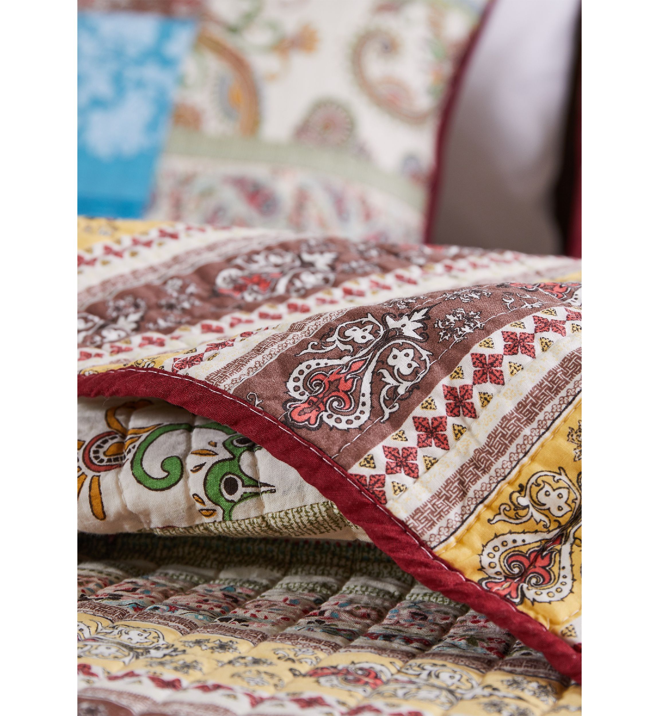 Bohemian Dream Quilt and Pillow Sham Set