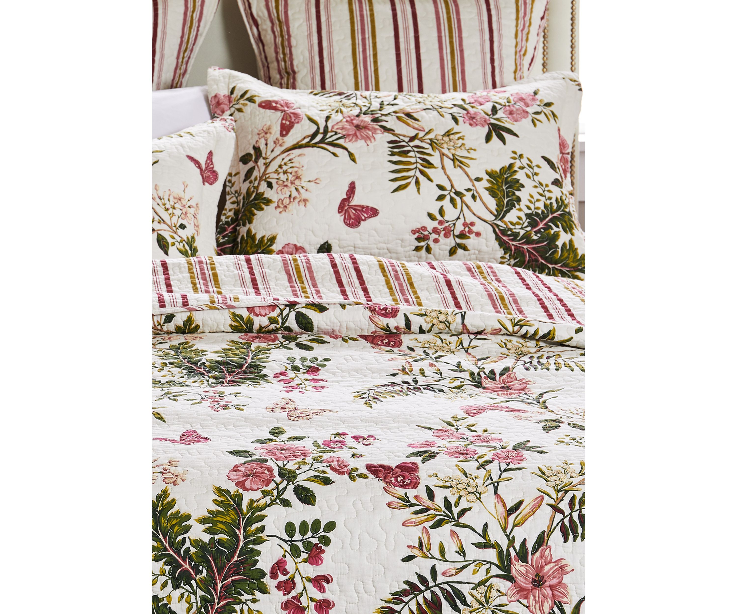 Butterflies Quilt and Pillow Sham Set