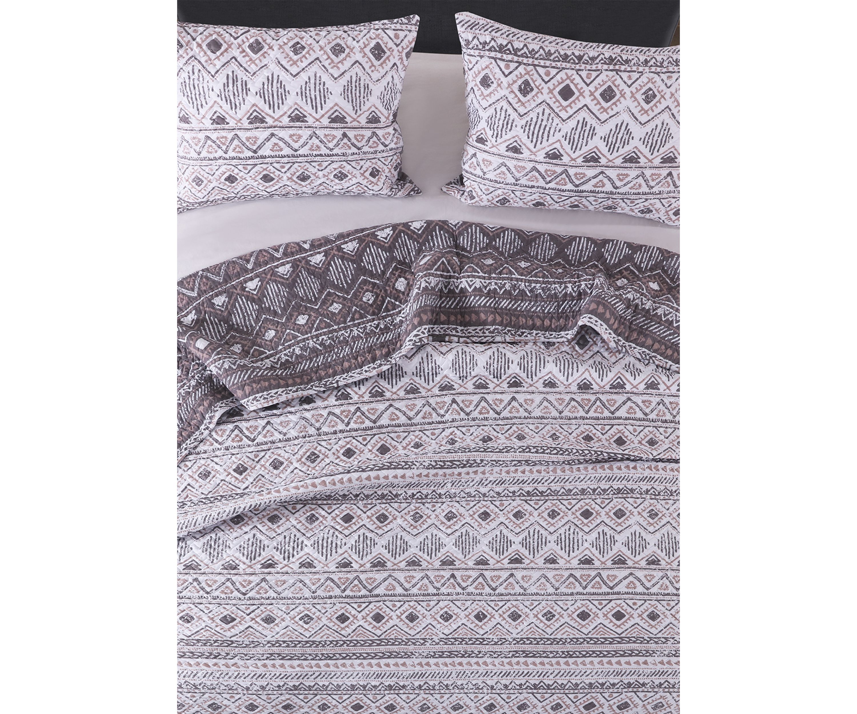 Denmark Quilt and Pillow Sham Set