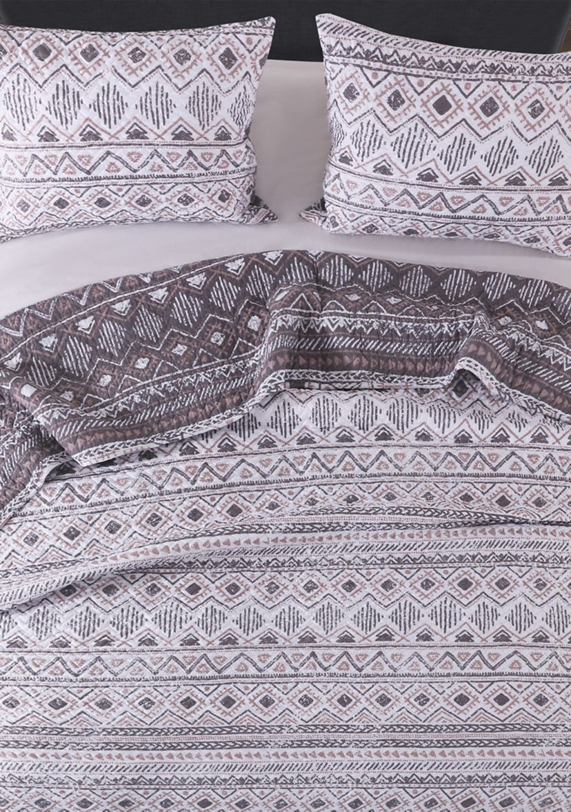 Denmark Quilt and Pillow Sham Set