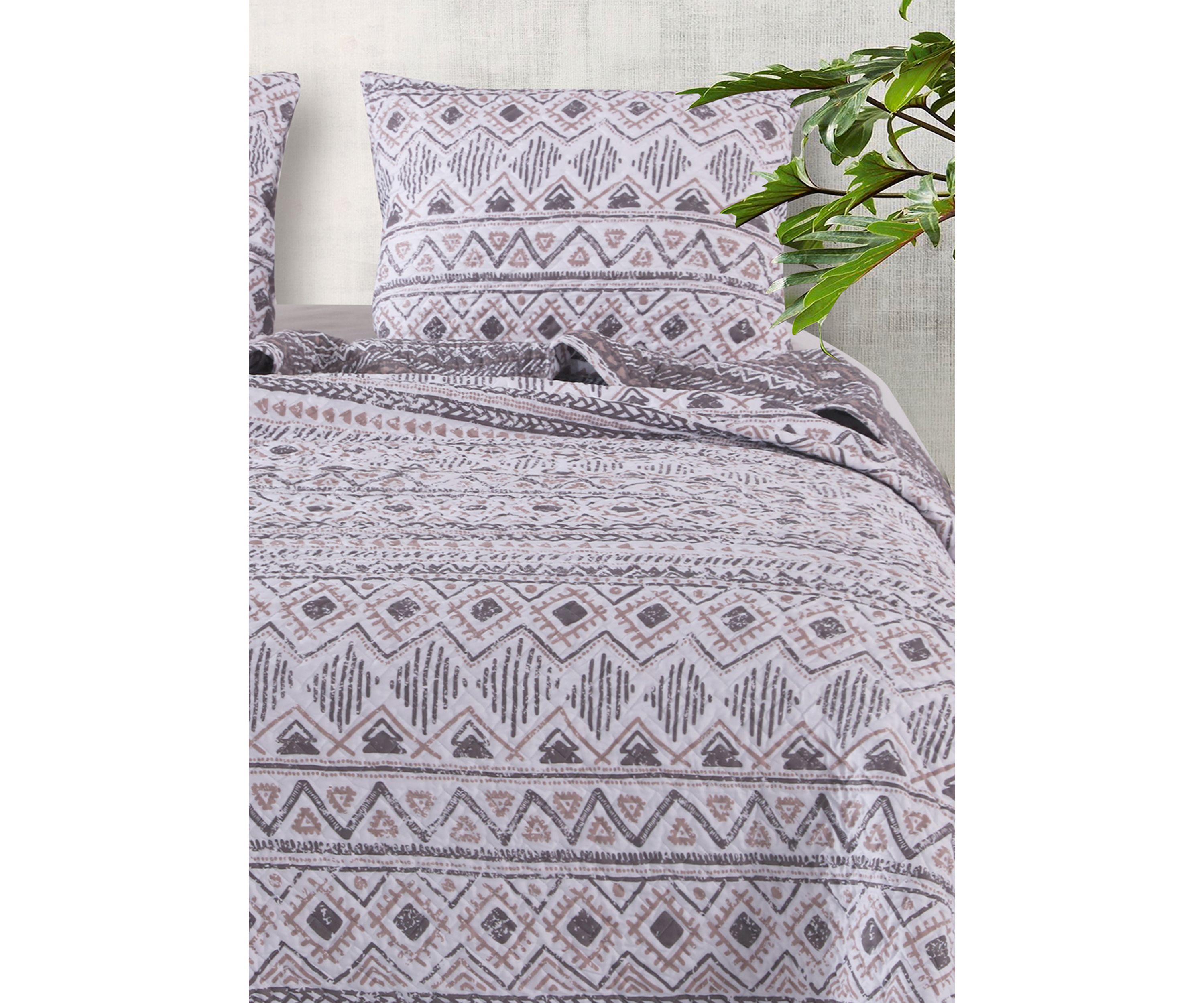 Denmark Quilt and Pillow Sham Set