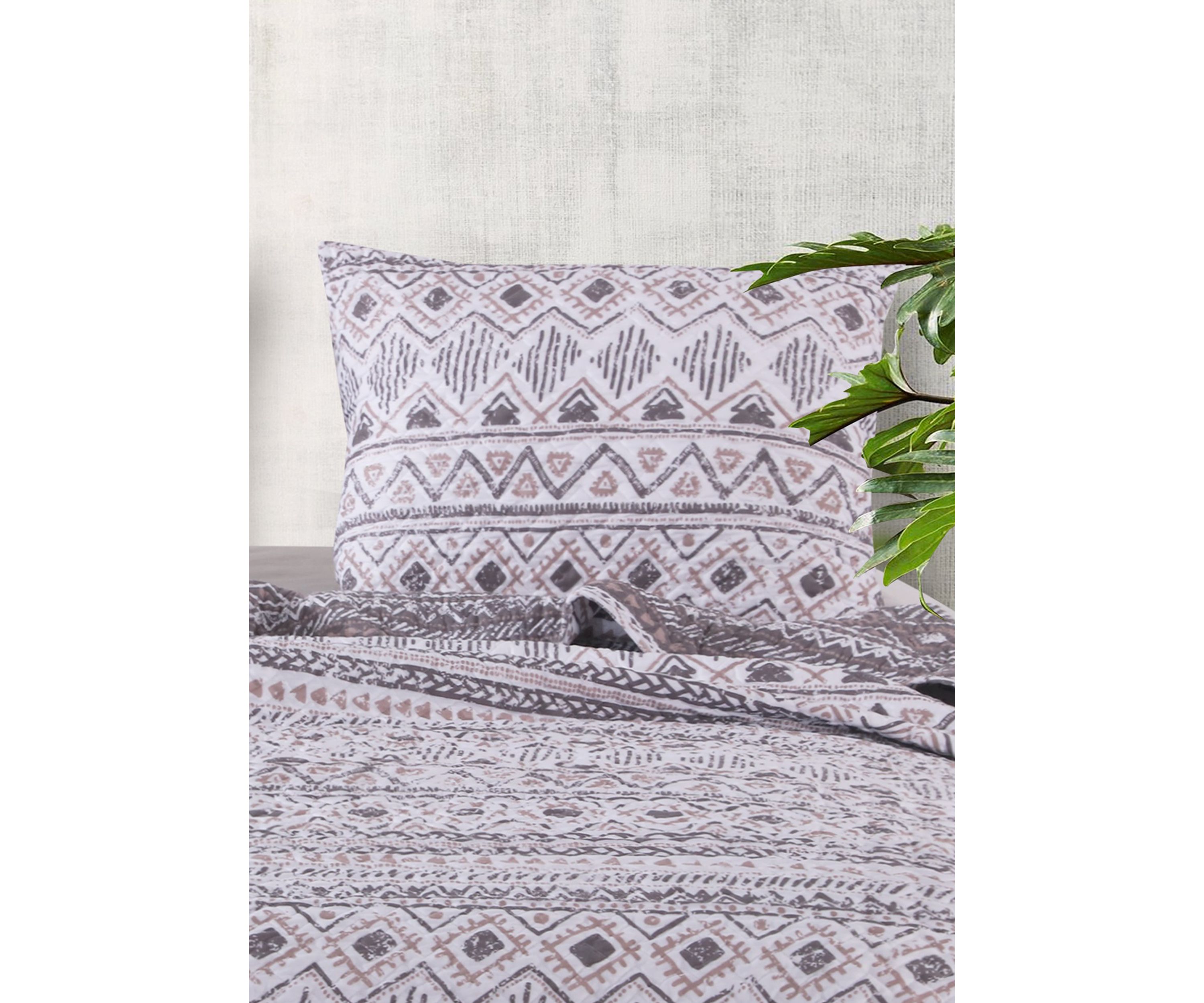 Denmark Quilt and Pillow Sham Set