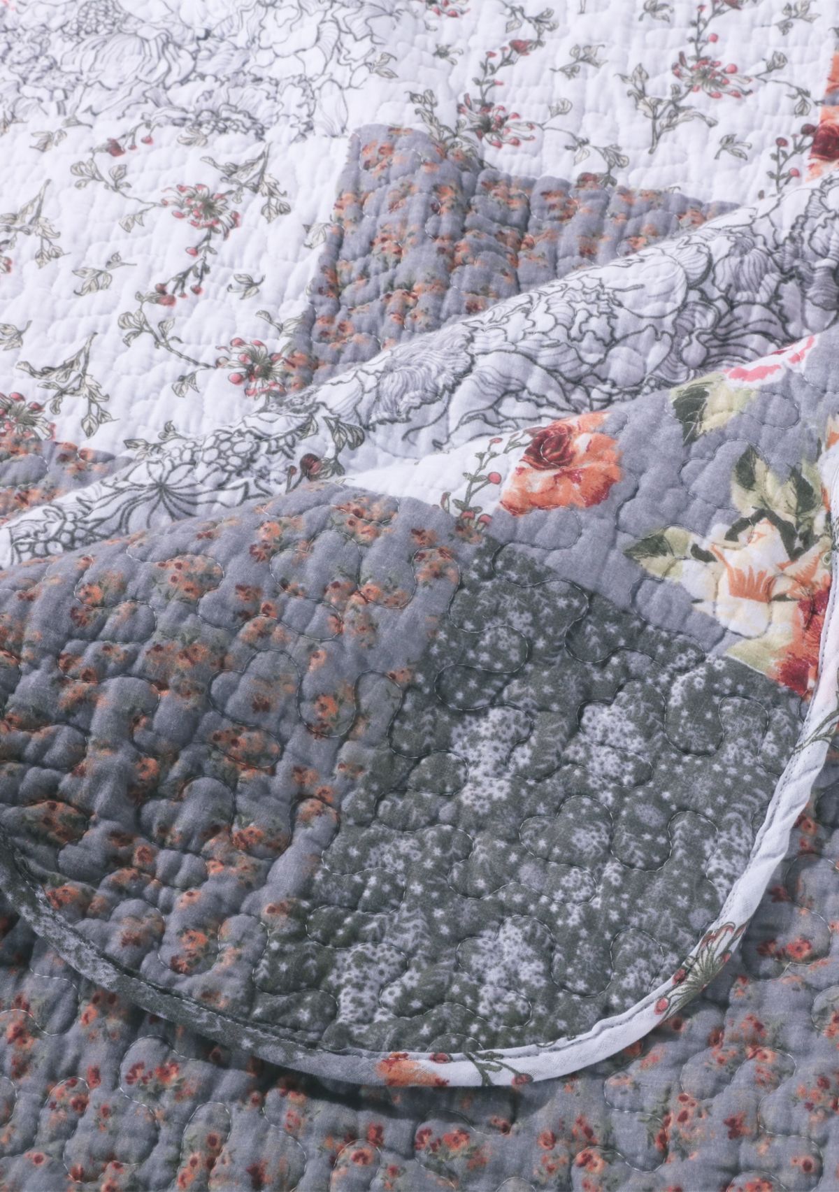 Giulia Quilt and Pillow Sham Set