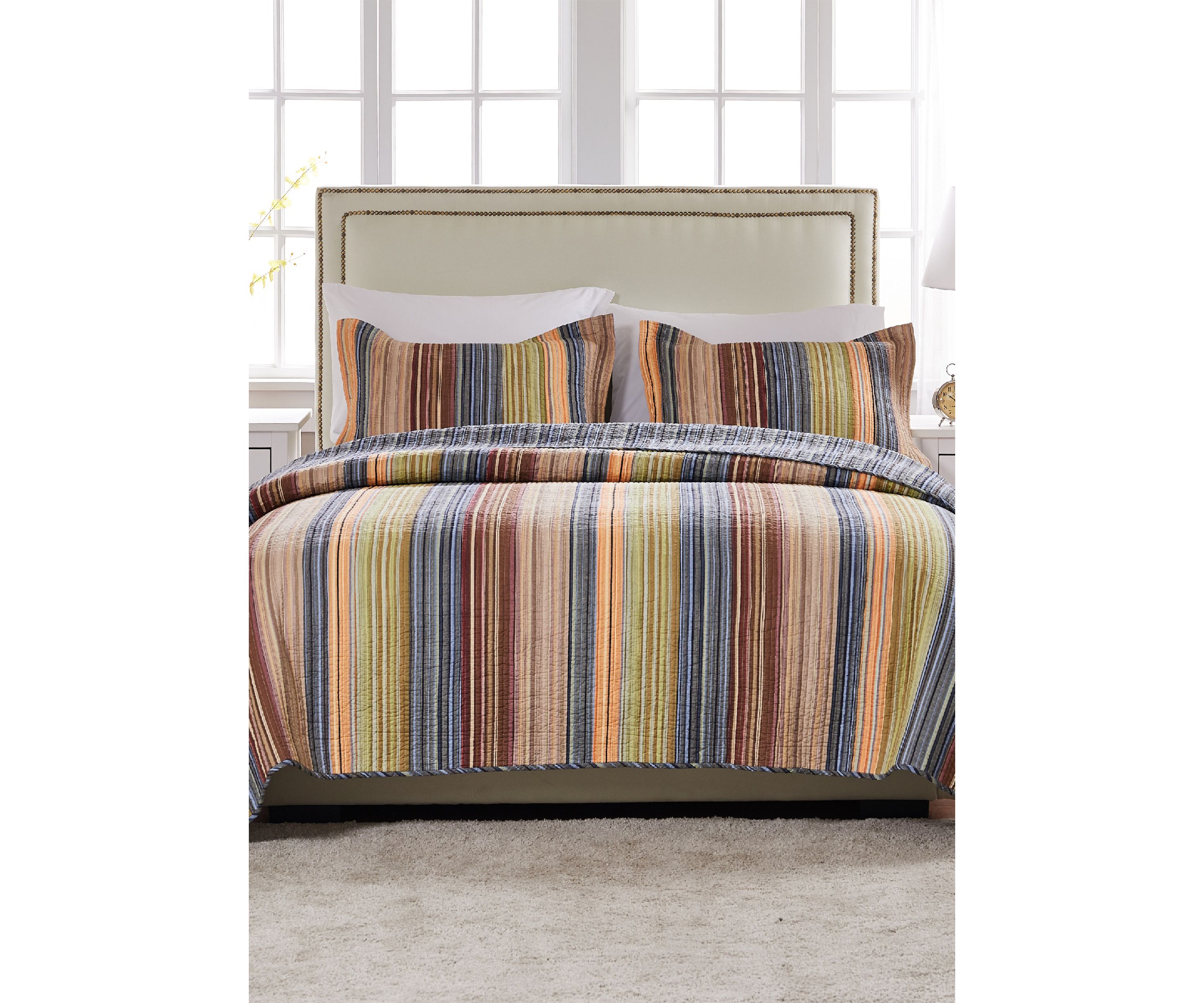 Katy Quilt and Pillow Sham Set
