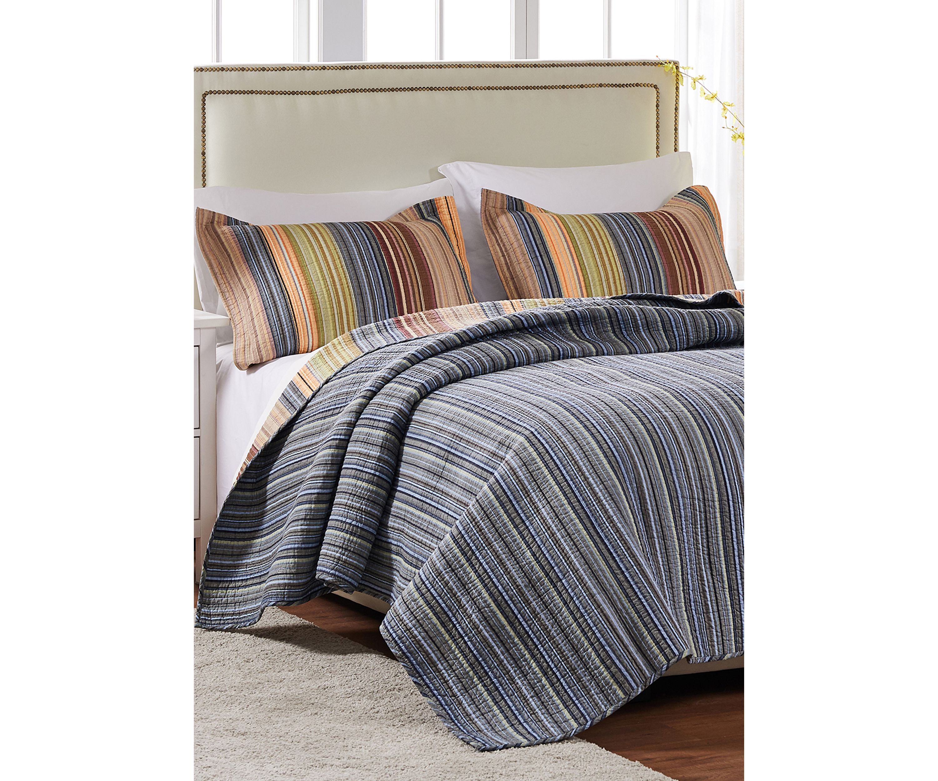 Katy Quilt and Pillow Sham Set