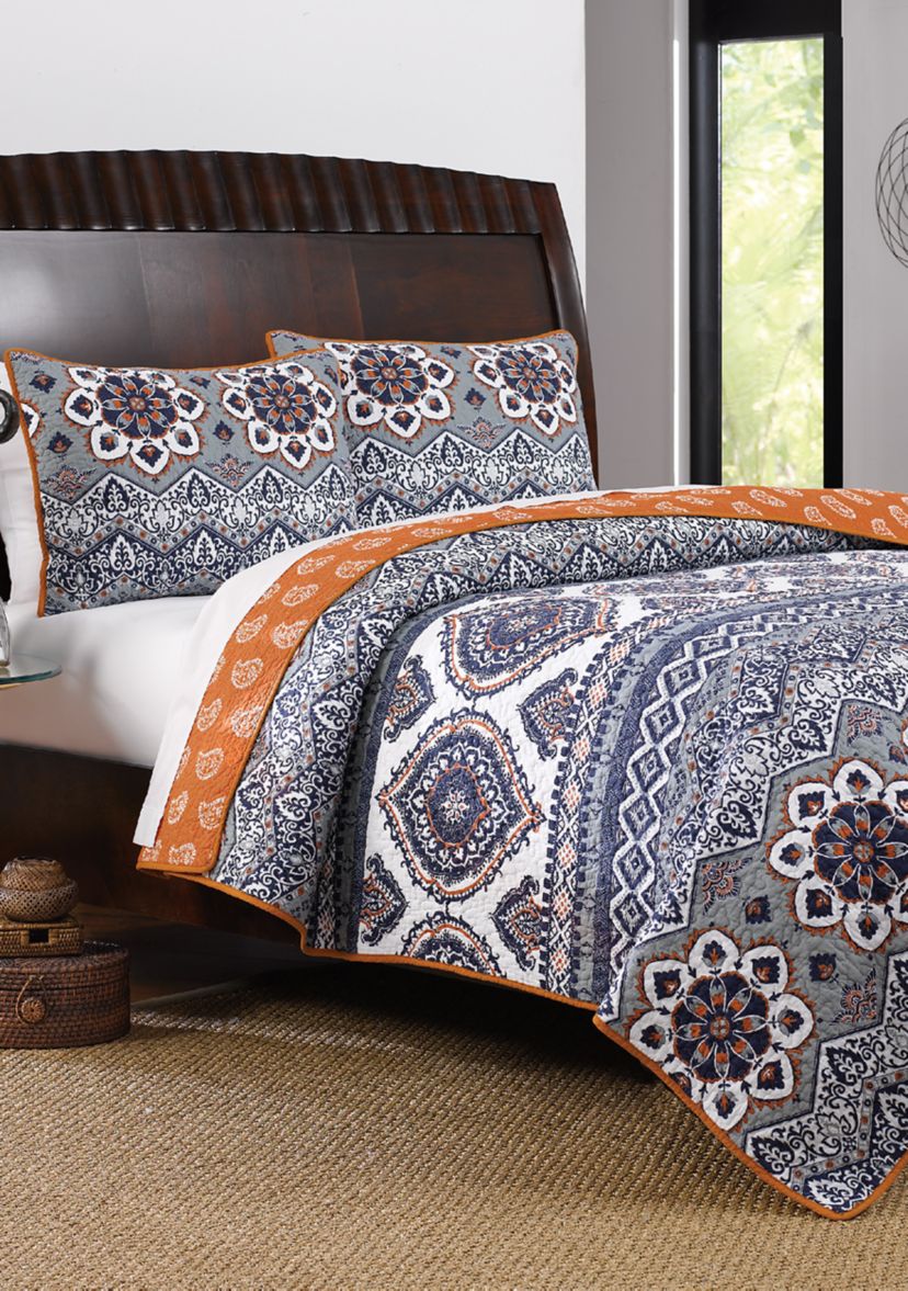 Medina  Quilt and Pillow Sham Set