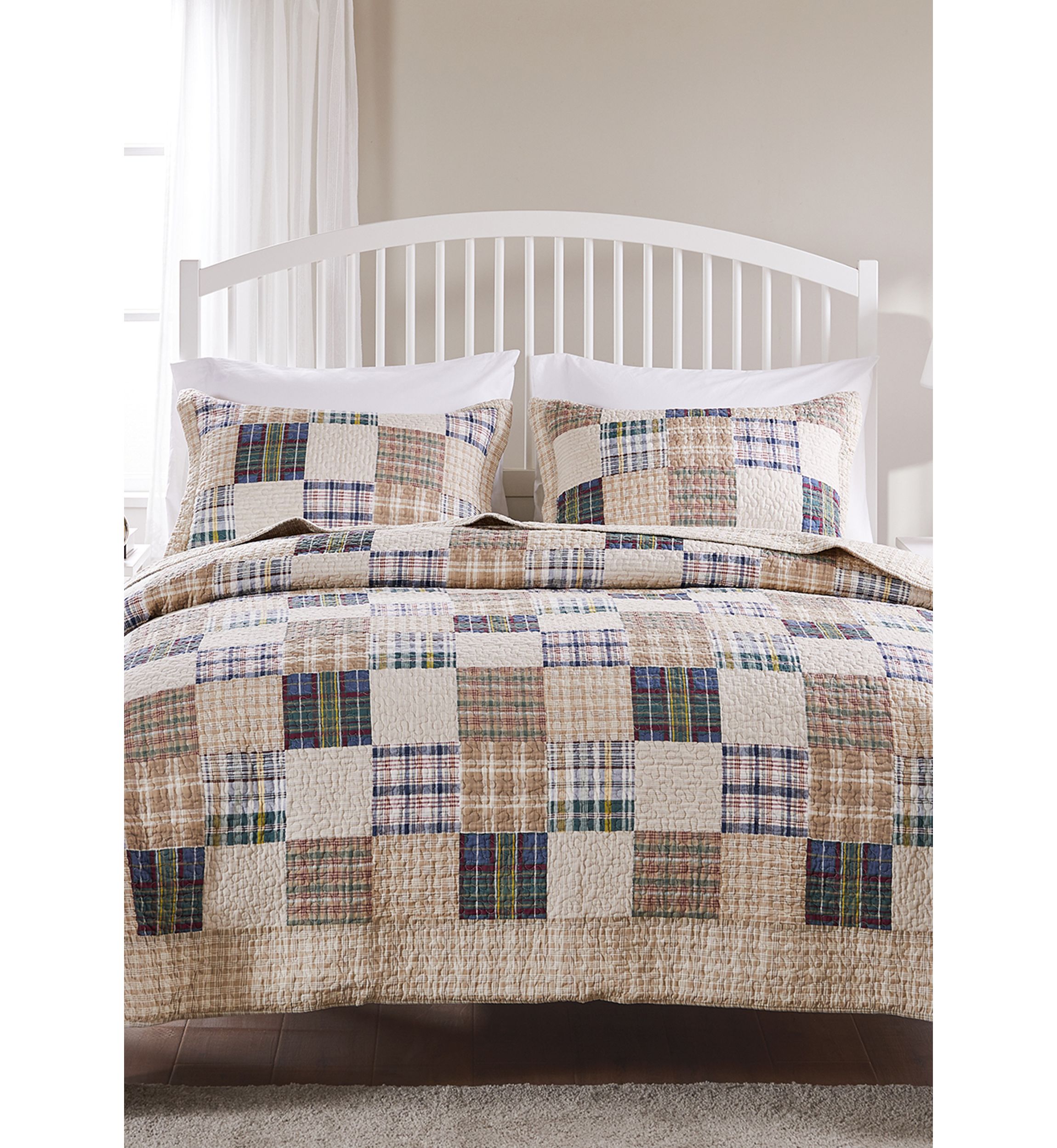 Oxford Quilt and Pillow Sham Set