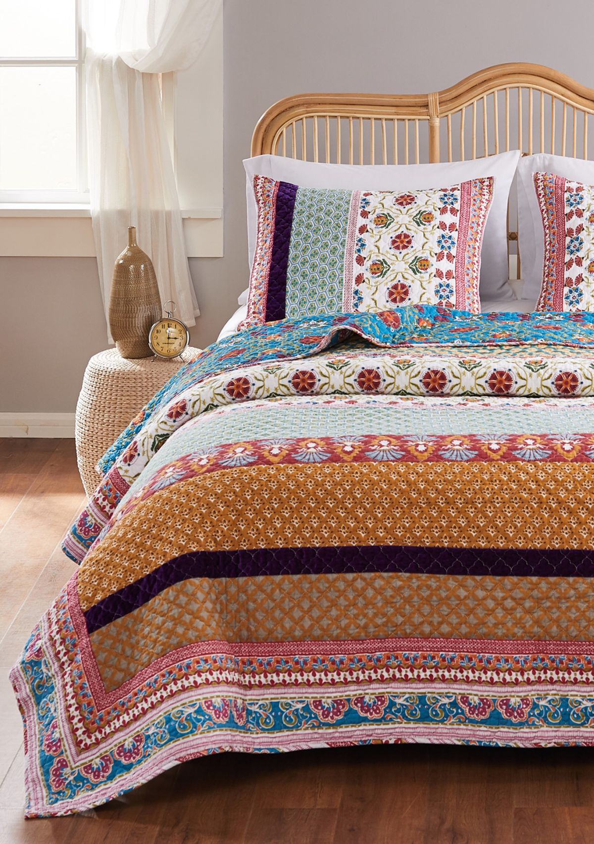 Thalia Quilt and Pillow Sham Set
