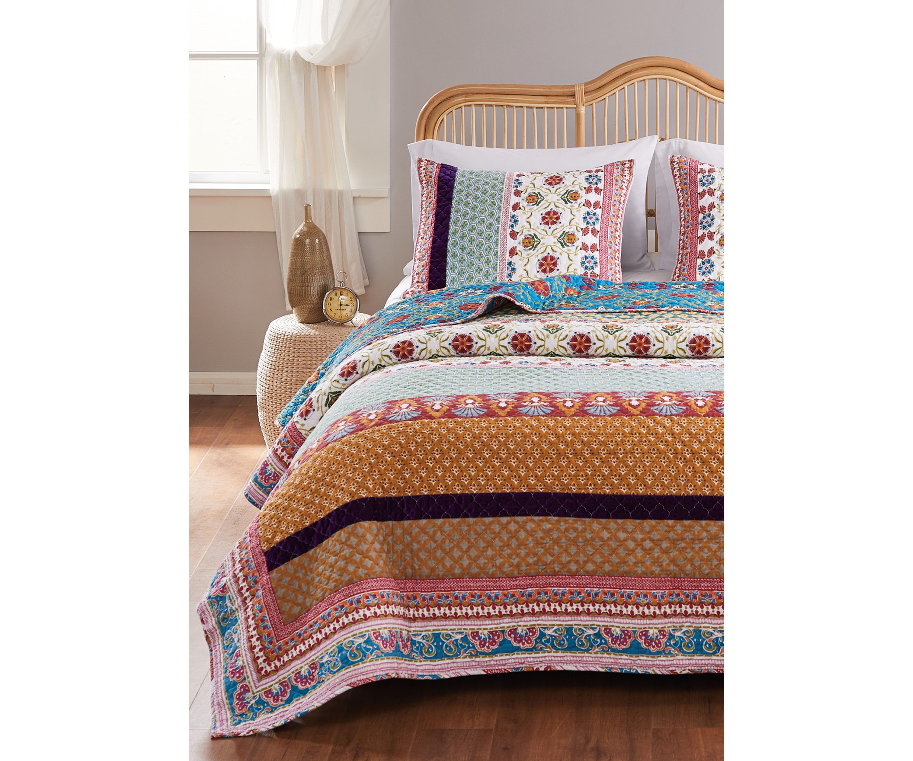 Thalia Quilt and Pillow Sham Set