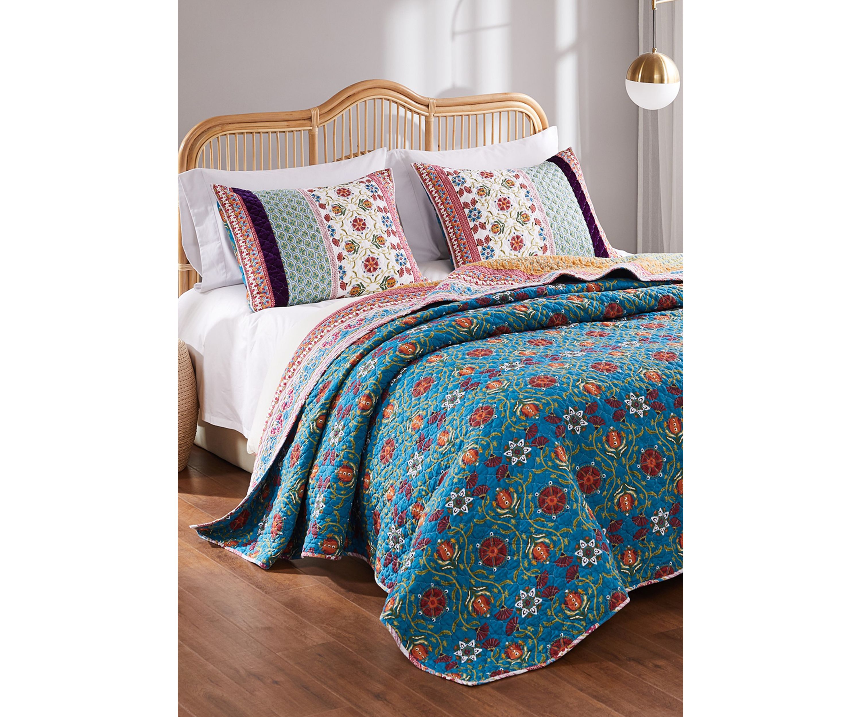 Thalia Quilt and Pillow Sham Set