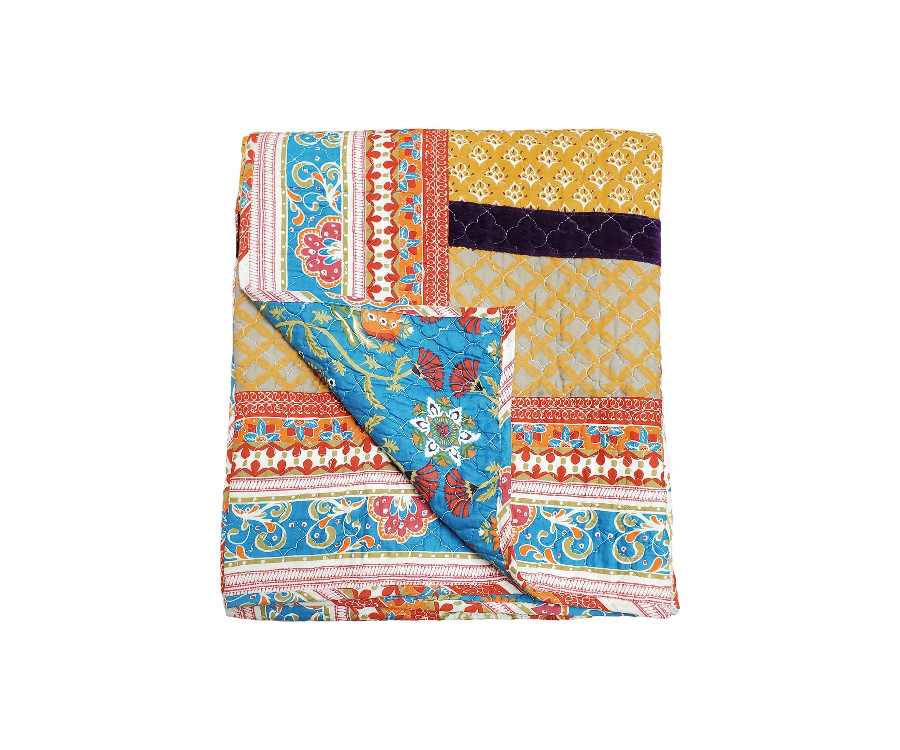 Thalia Quilt and Pillow Sham Set