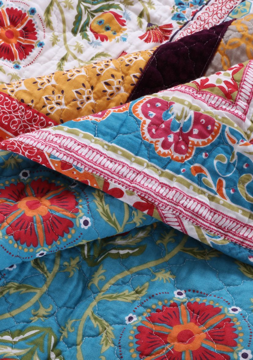 Thalia Quilt and Pillow Sham Set