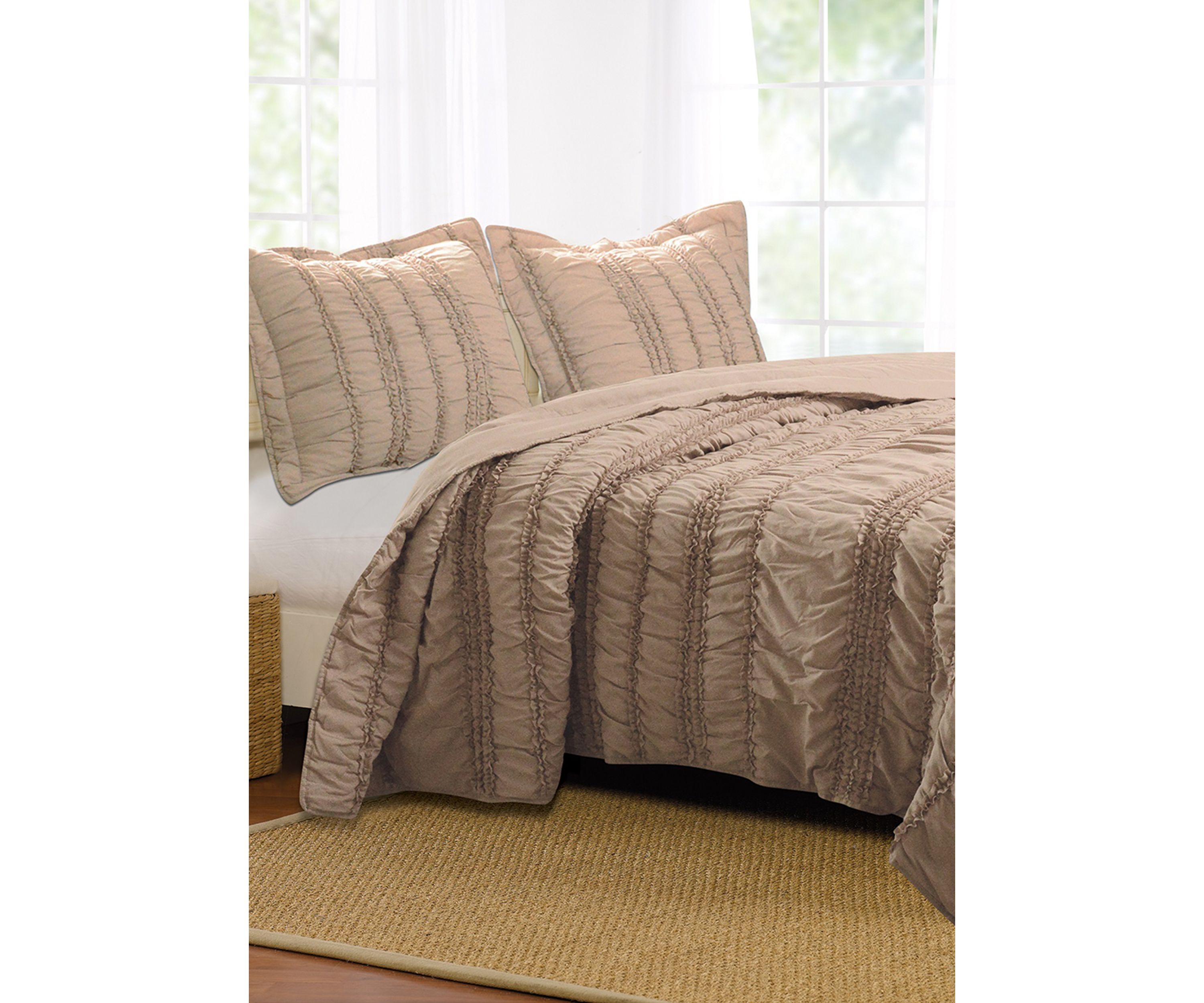 Tiana Quilt and Pillow Sham Set