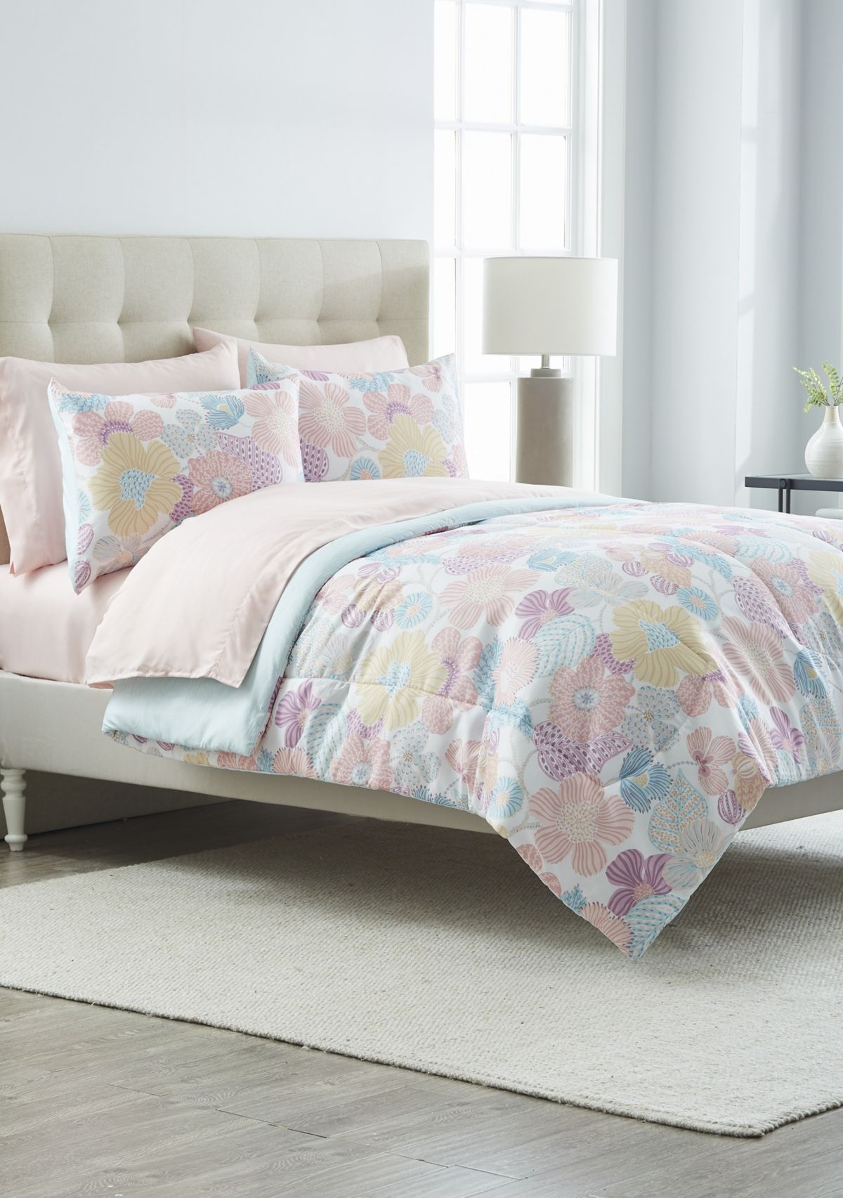 Ayla 7-Piece Bedding Set