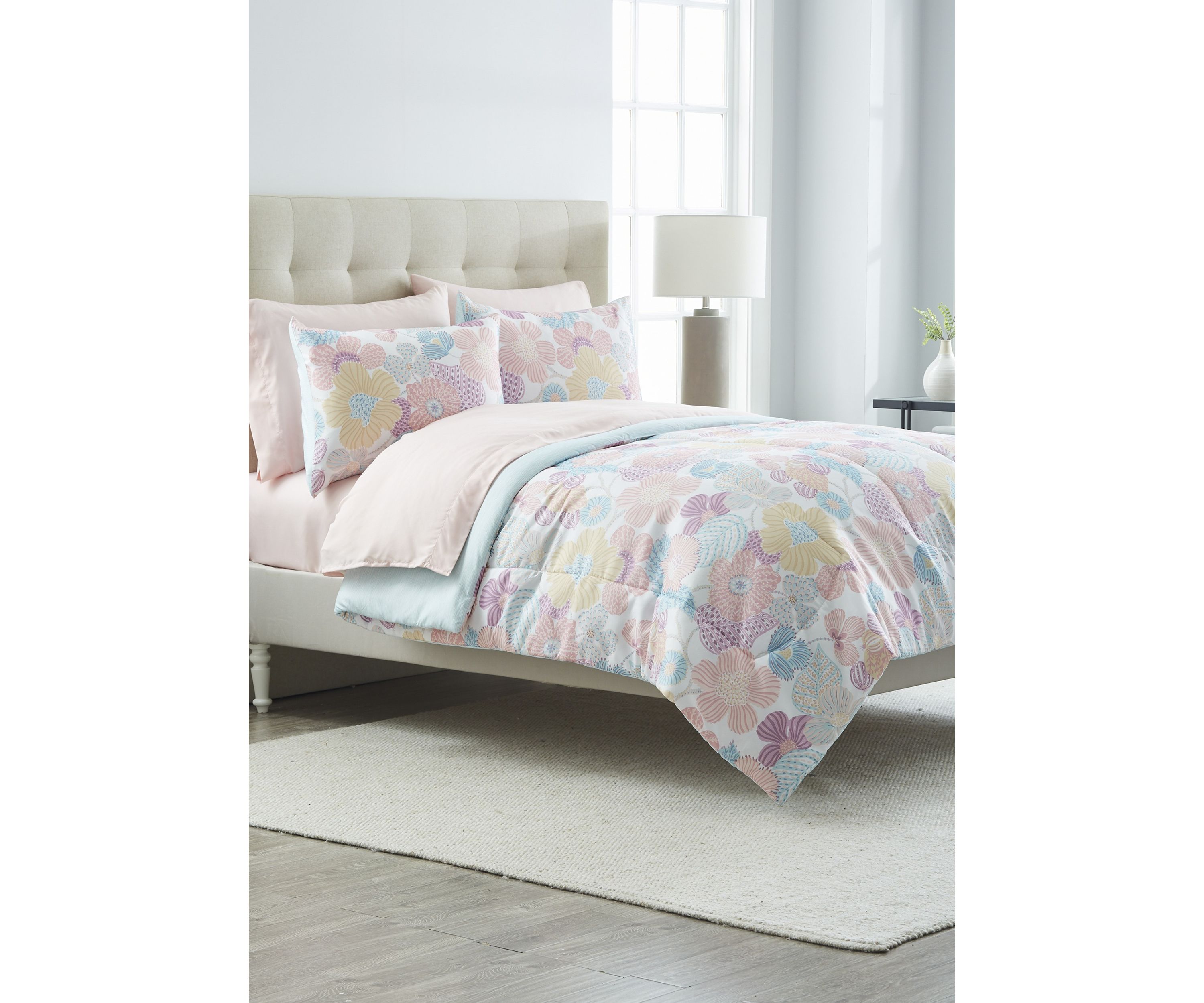 Ayla 7-Piece Bedding Set