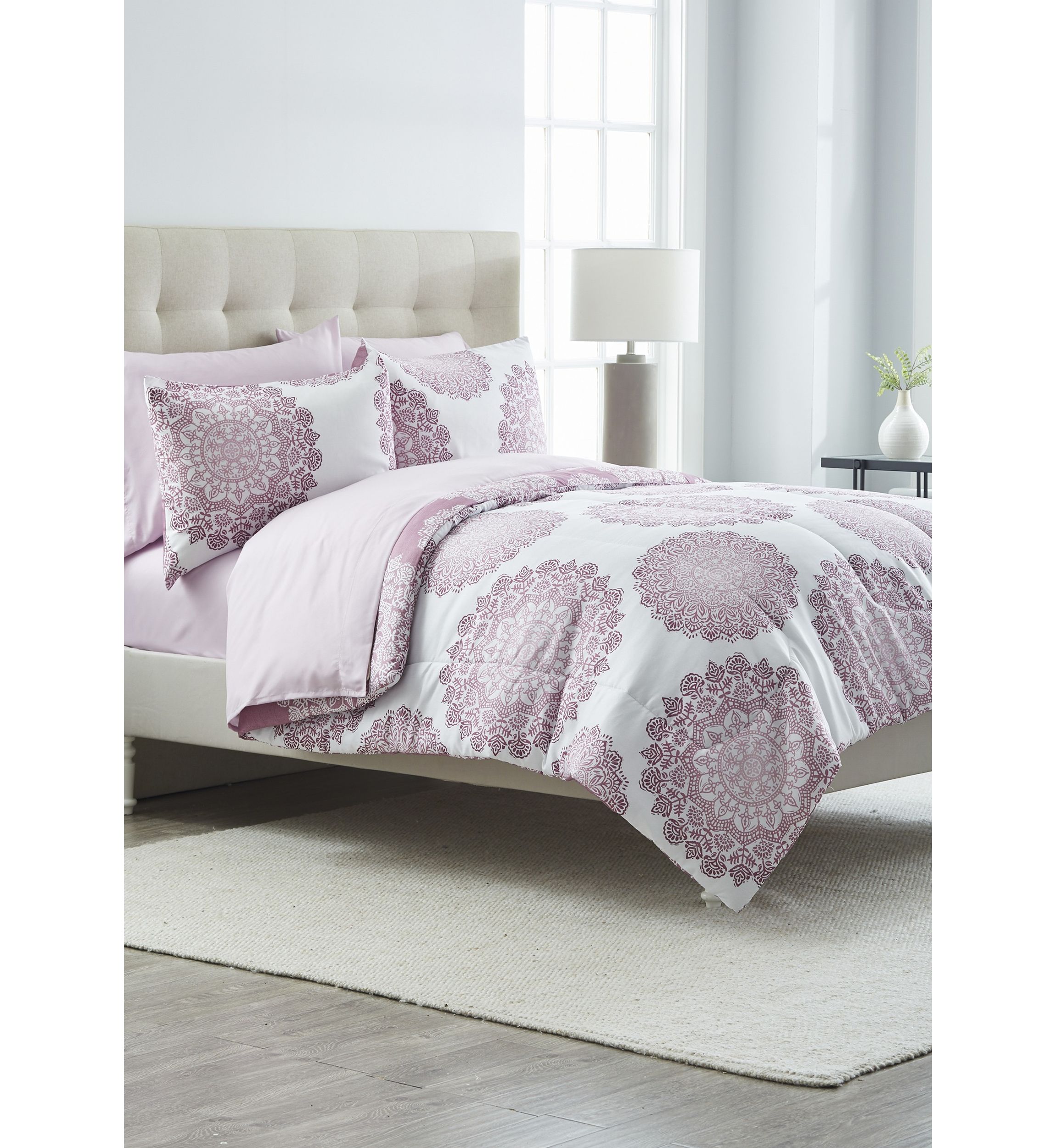 Lucas 7-Piece Bedding Set