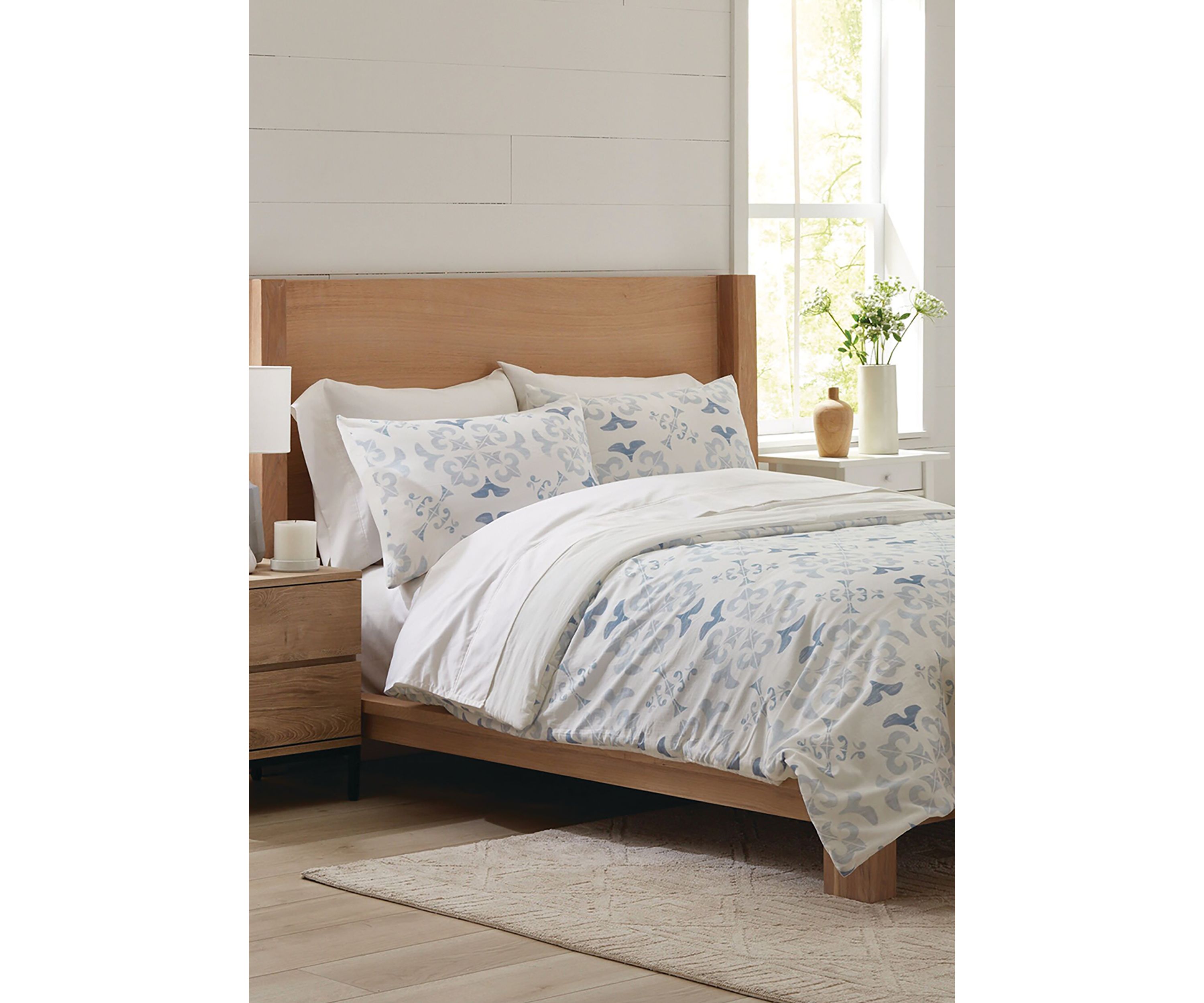 Medallion Comforter Set