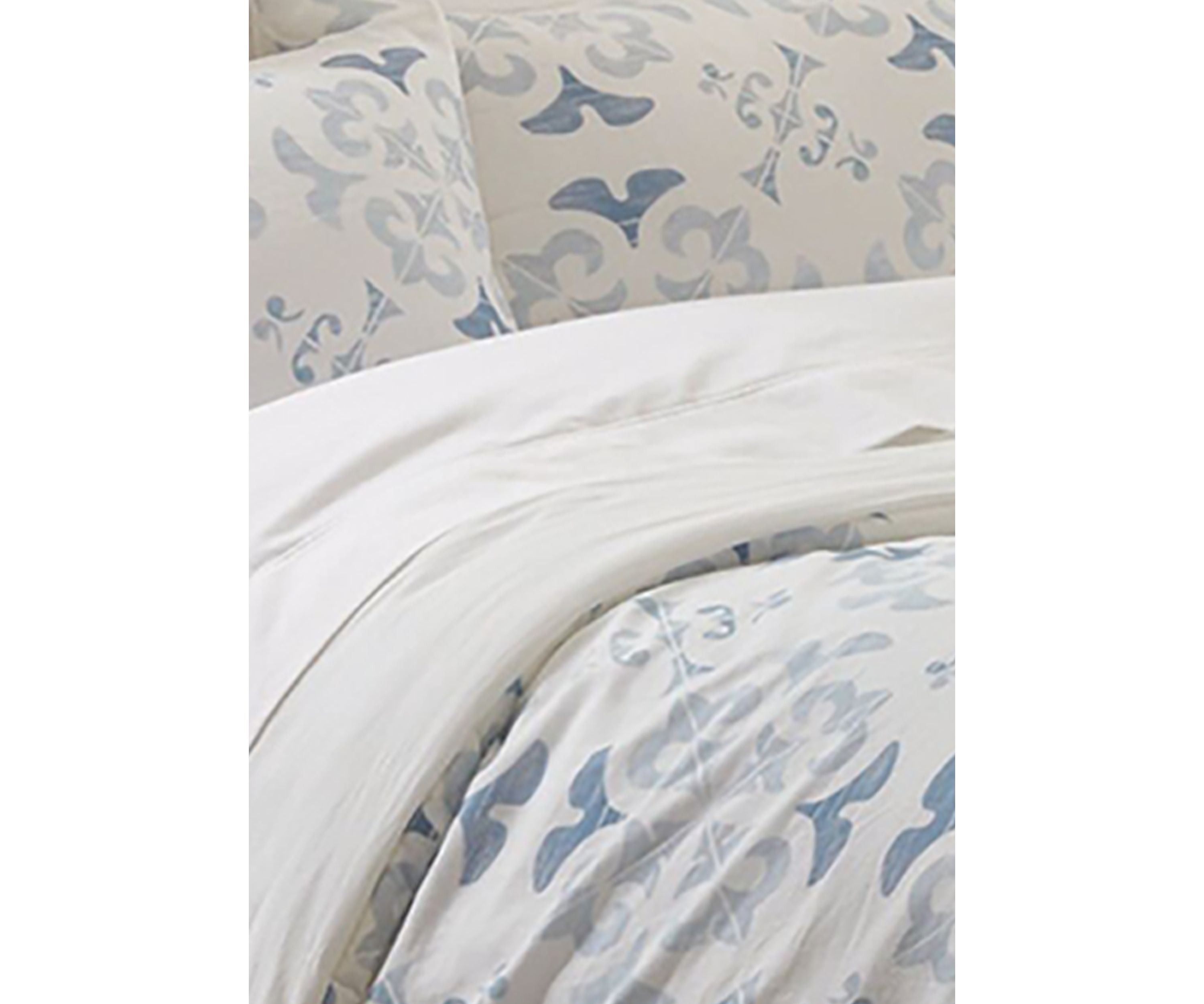 Medallion Comforter Set