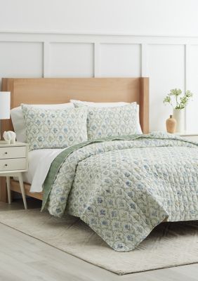 Crown & Ivy™ Floral Lattice Quilt Set