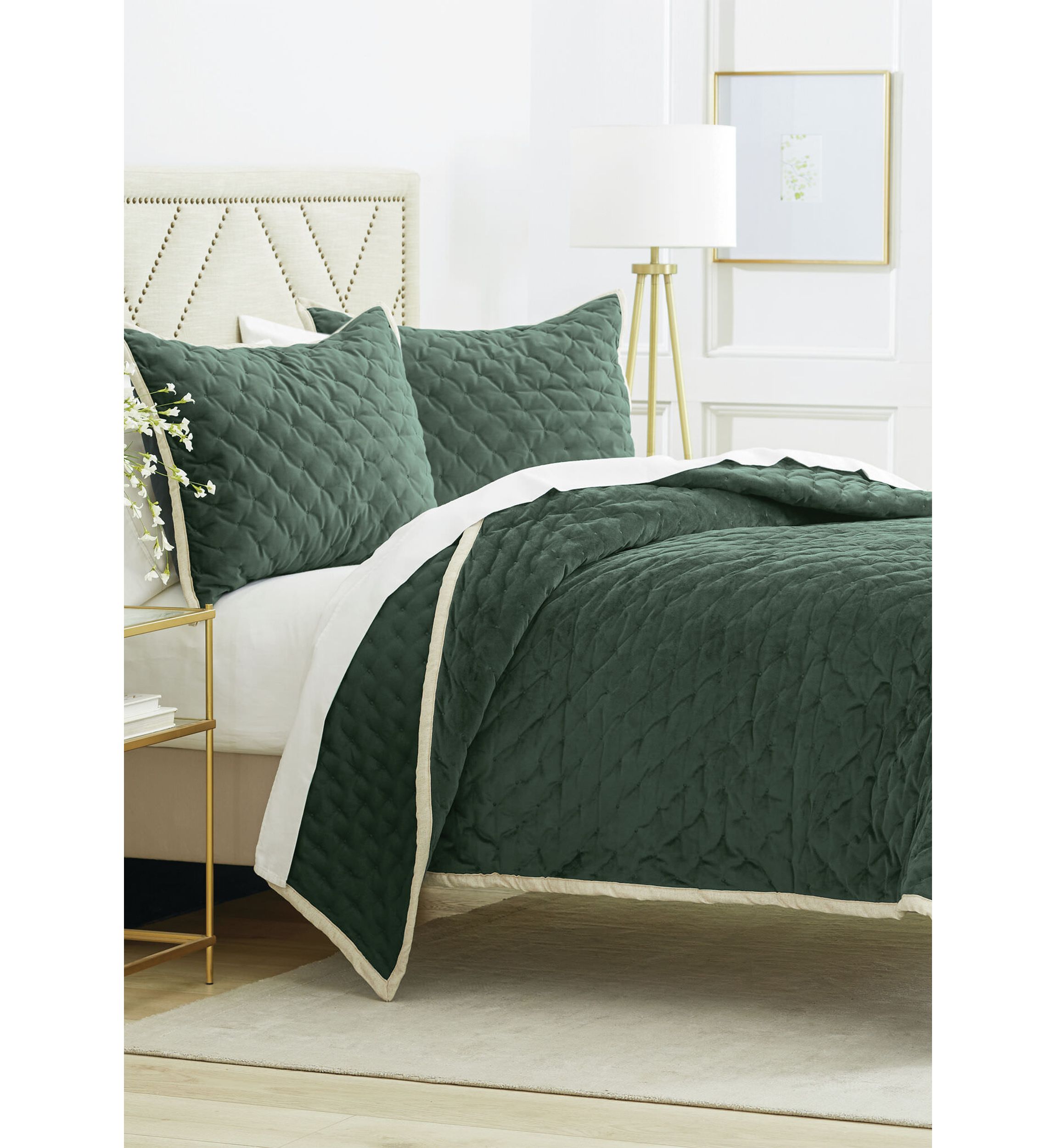Lusso Velvet Quilt Set