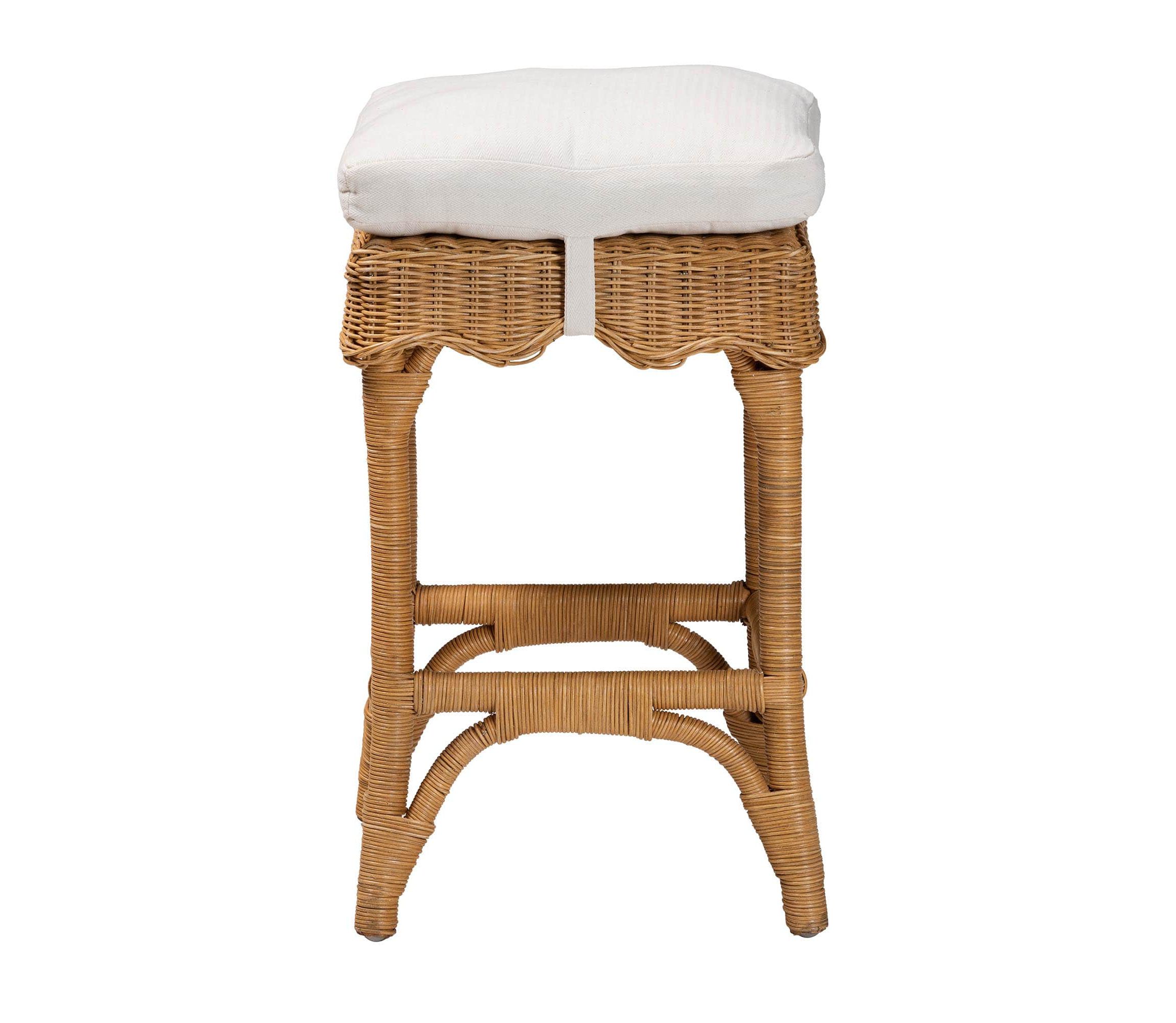 Muy Scallop Honey Rattan Counter Stool
