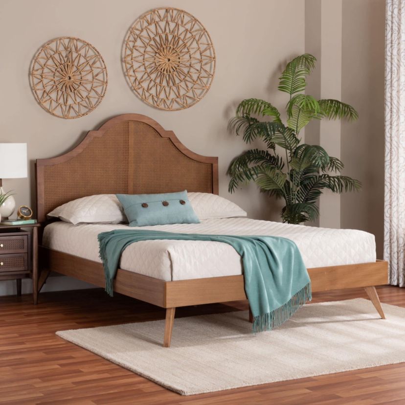 Alecia Ash Walnut Wood Queen Platform Bed