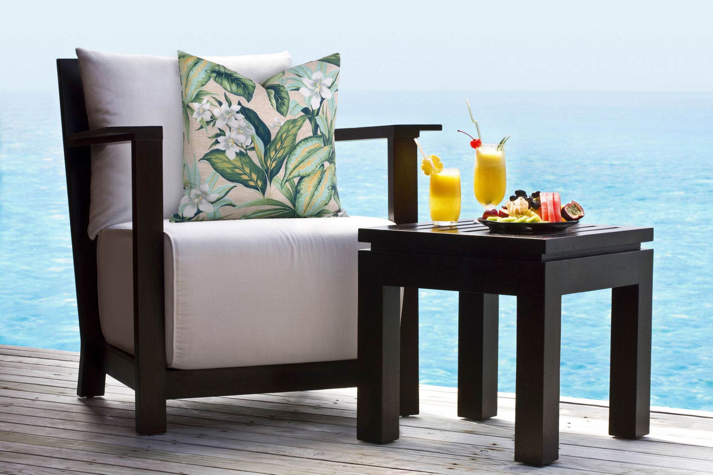 Siscovers Pure Paradise Breeze Solarium Indoor/Outdoor Throw Pillow-16" x16"