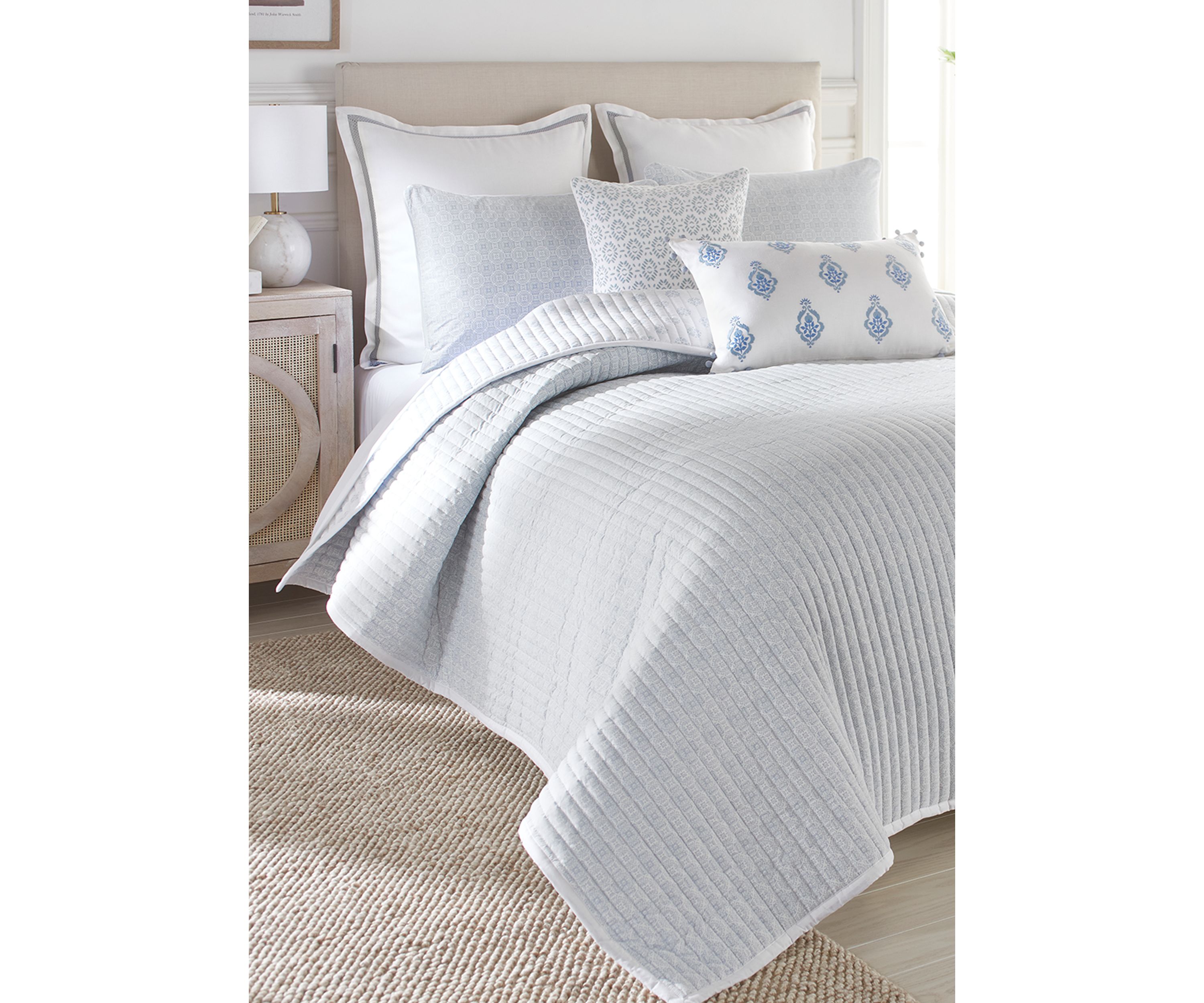 Global Geo Print Reversible Quilt Set