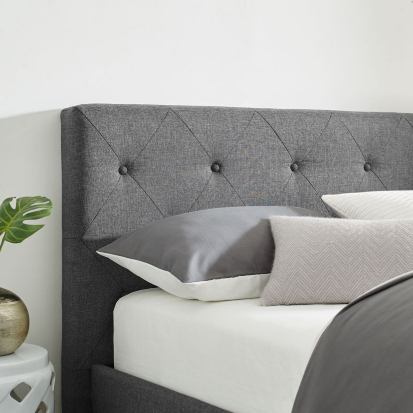 Monticello Tufted Platform Bed