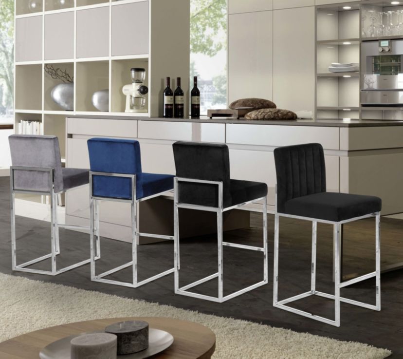 Giselle Stool