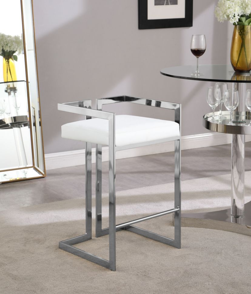 Ezra Stool