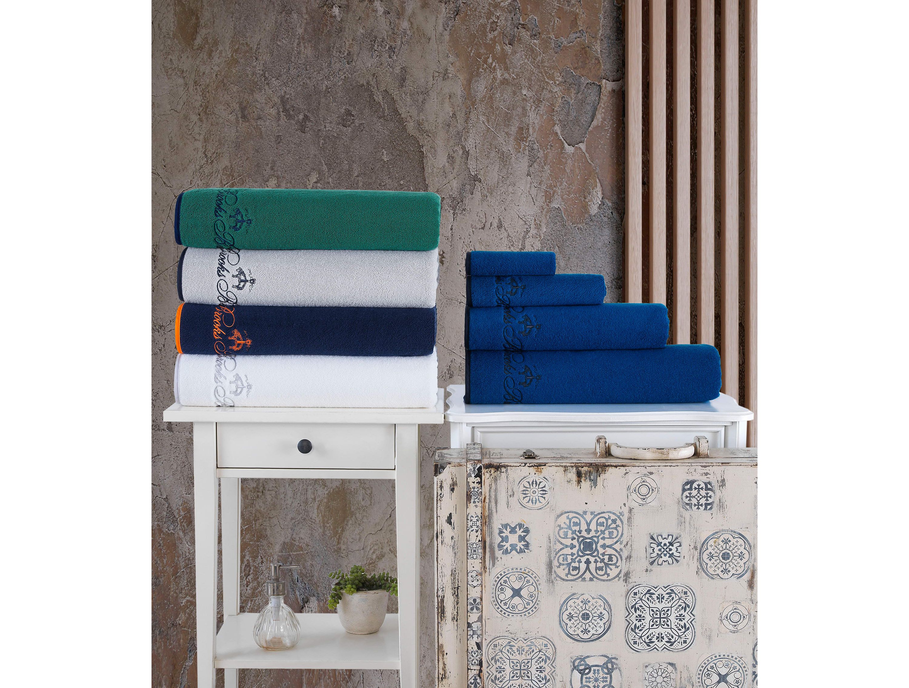 Contrast Frame 2 pcs Bath Towels