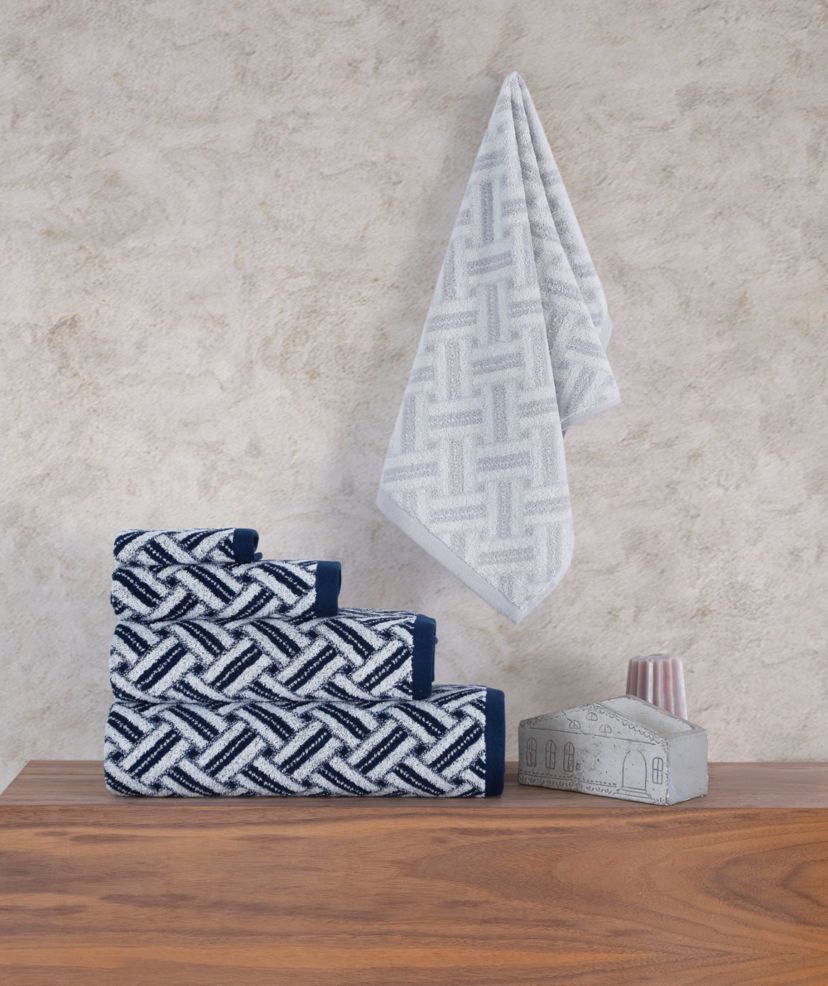 Criss Cross Stripe 2 pcs Bath Towels