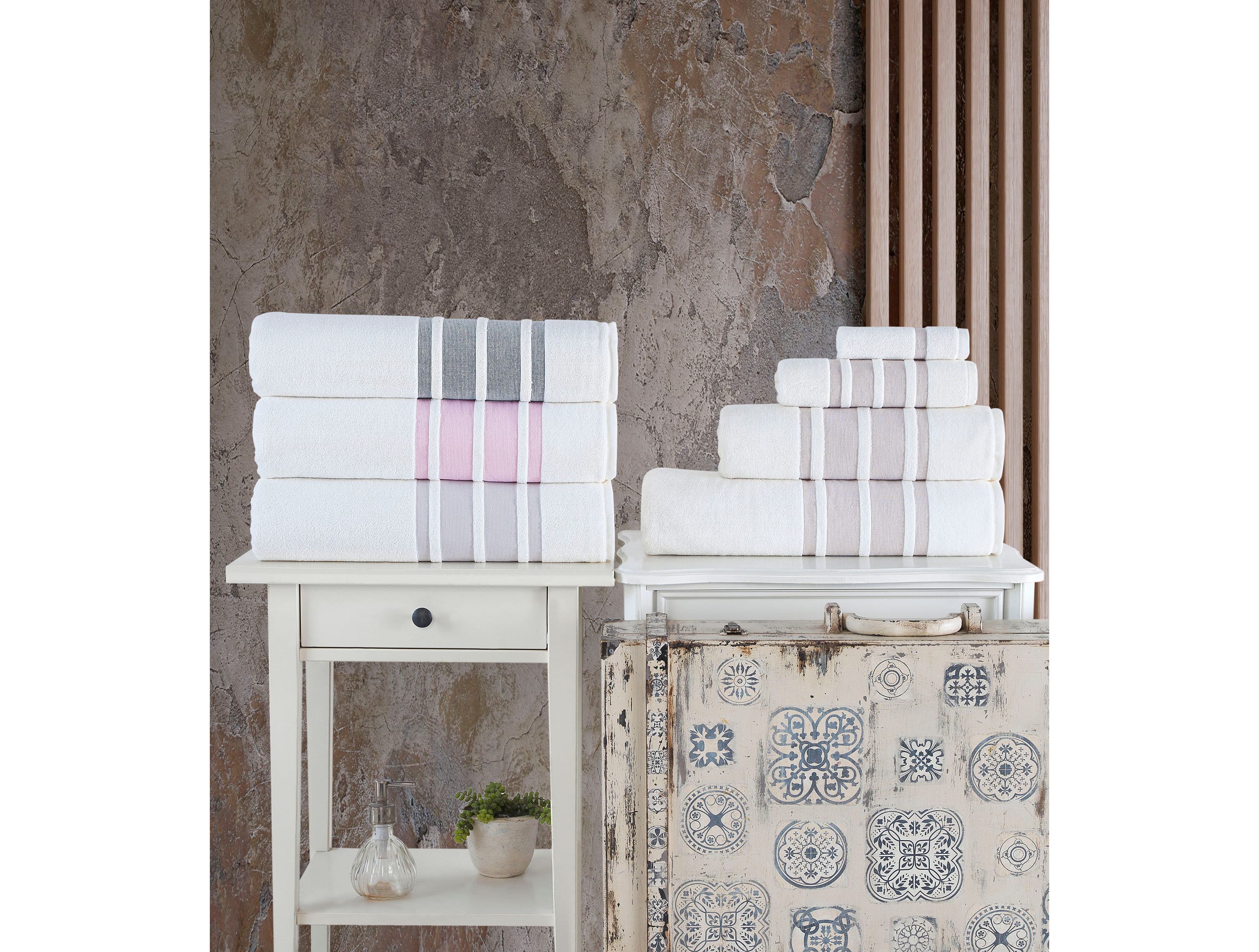 Contrast Border 6 pcs Towel Set