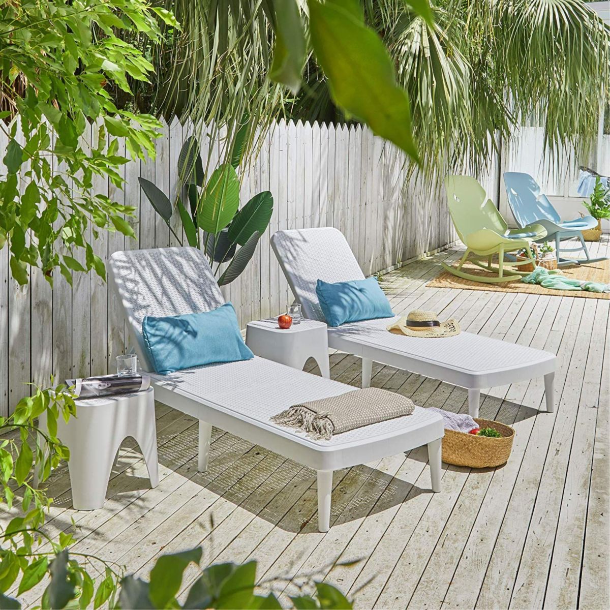 Tahiti Resin Outdoor Chaise Lounge