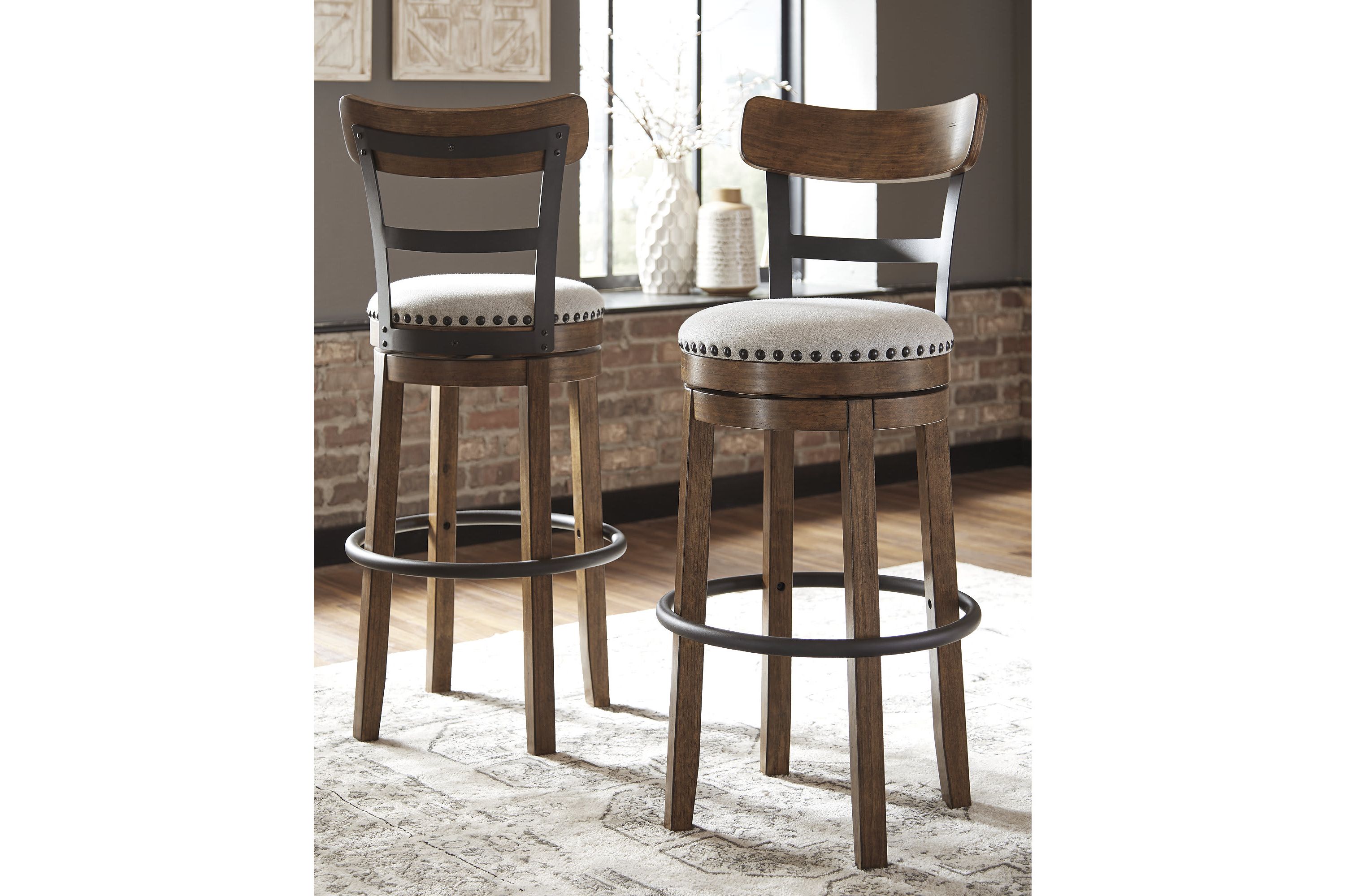 Valebeck Bar Height Bar Stool