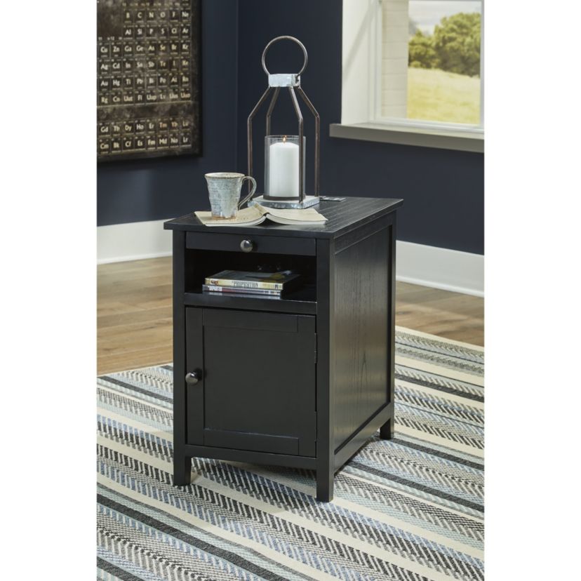Treytown Chairside End Table
