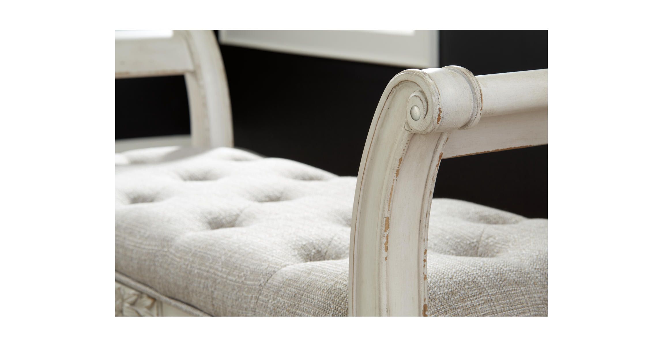 Realyn Accent Bench