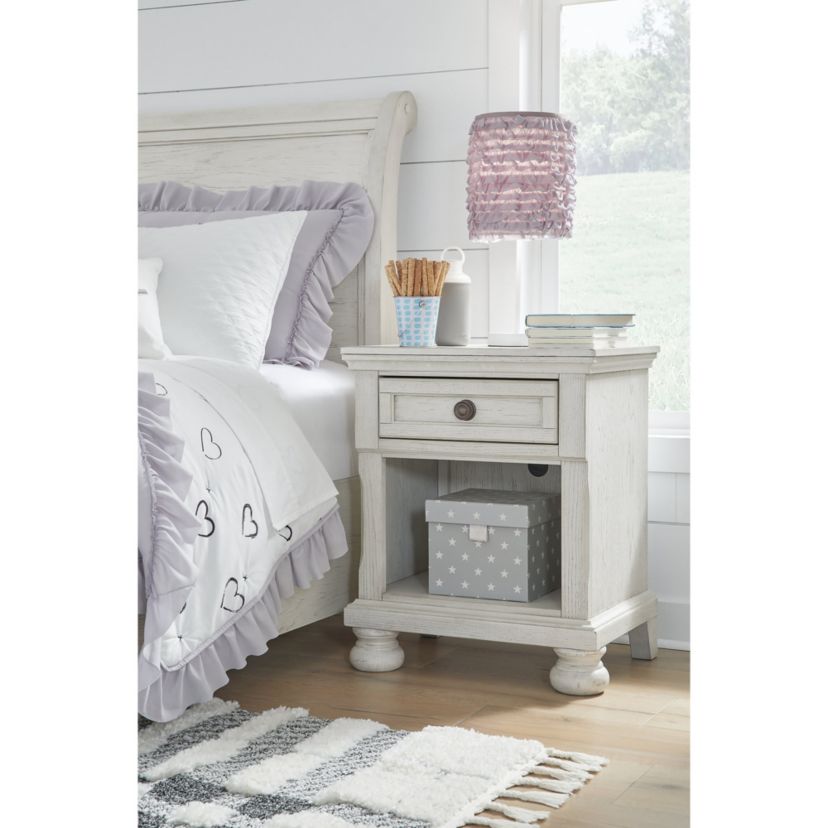 Robbinsdale Nightstand