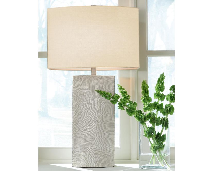 Bradard Poly Table Lamp