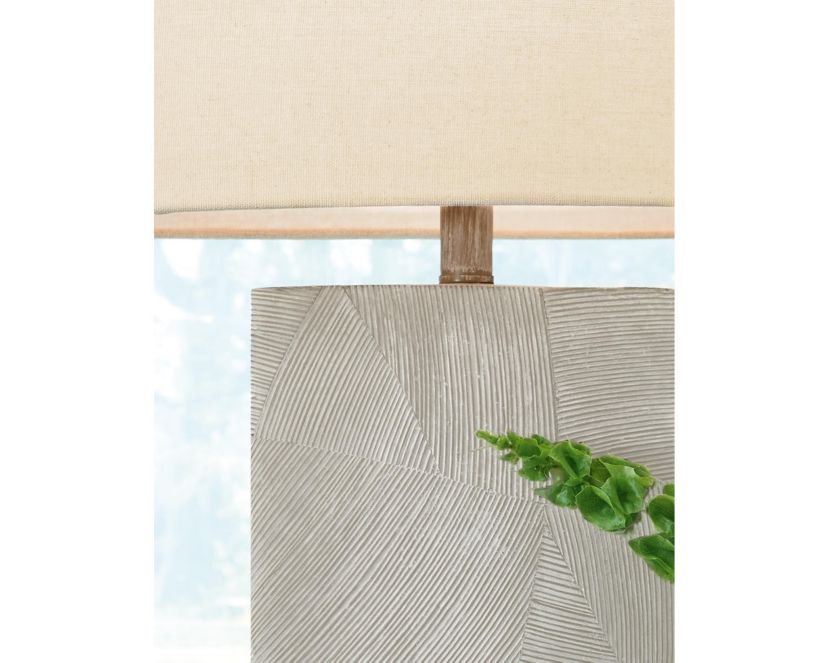 Bradard Poly Table Lamp