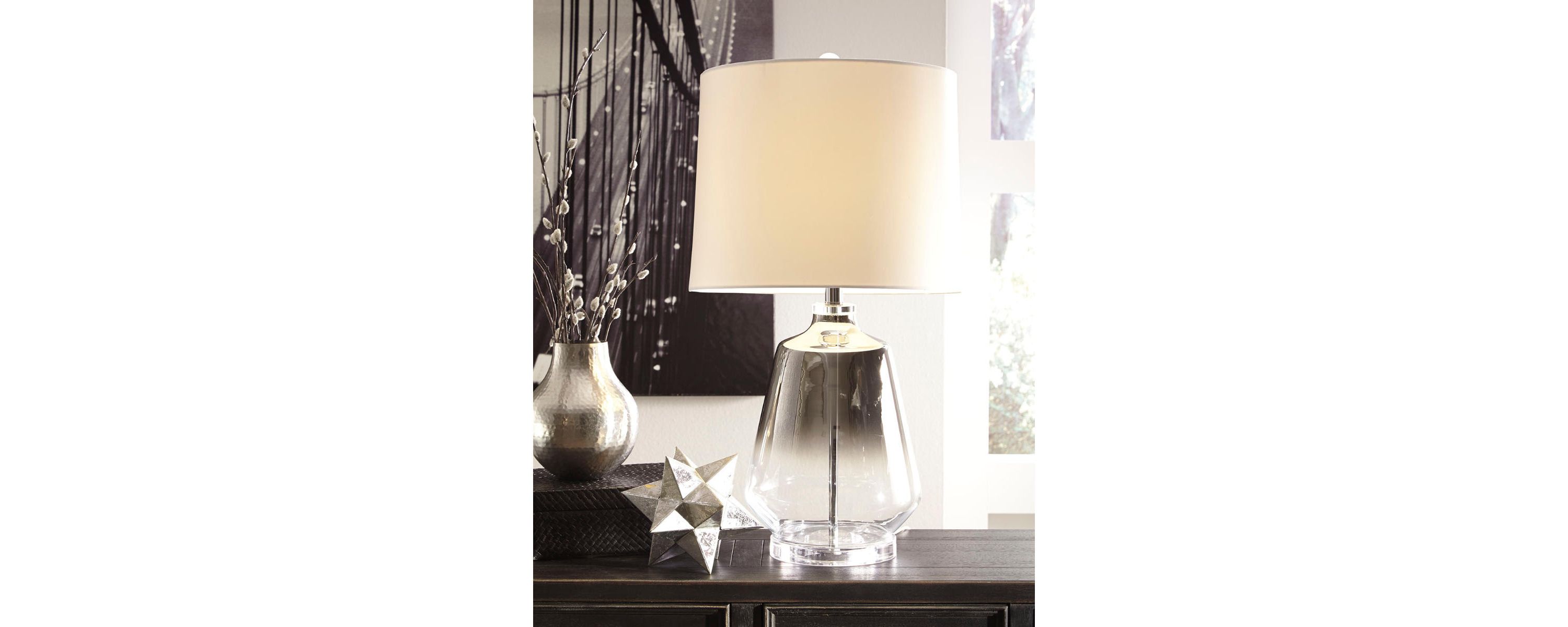 Jaslyn Glass Table Lamp