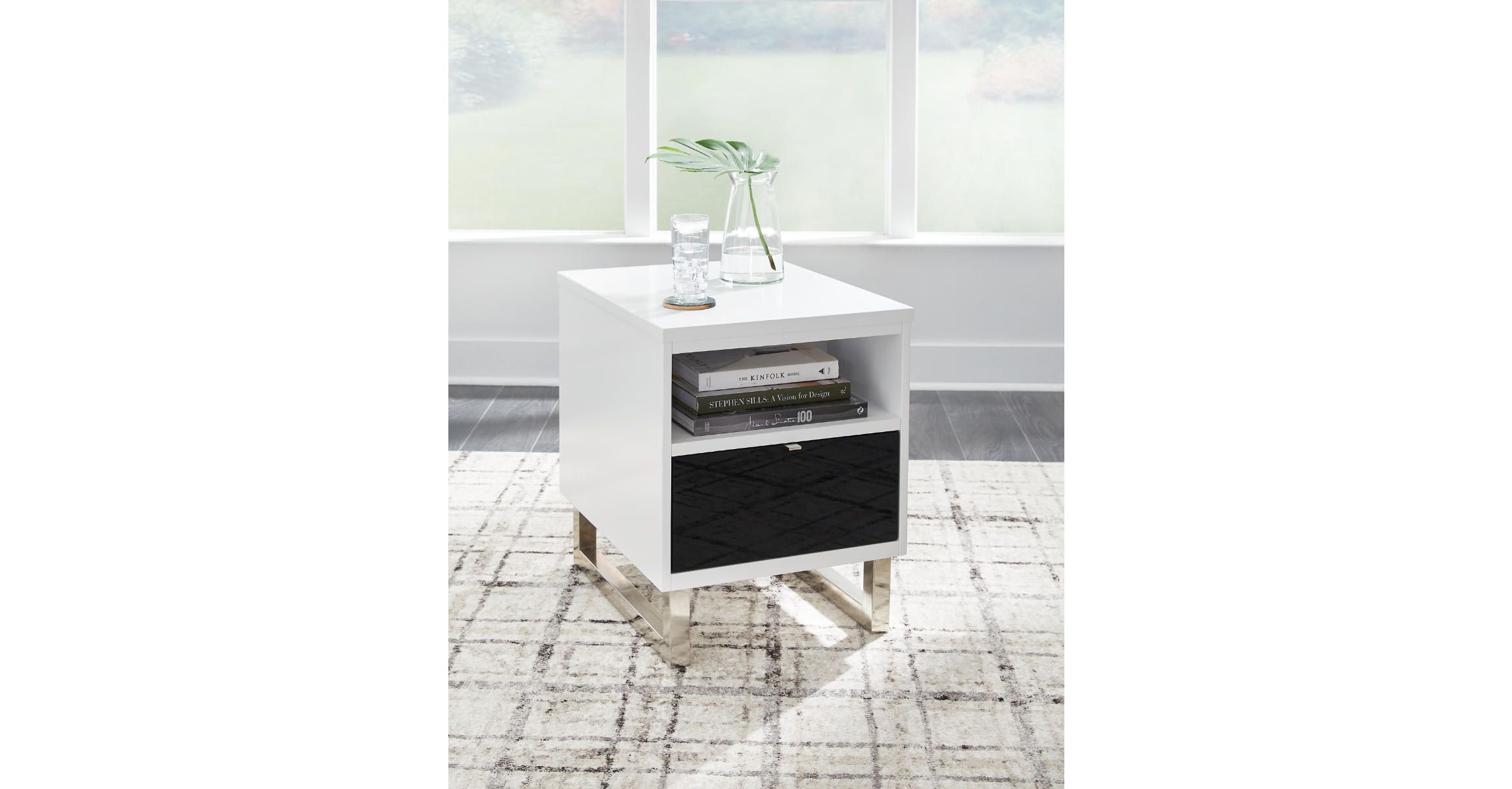 Gardoni Chairside End Table