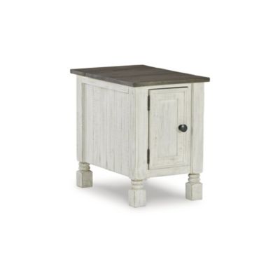 Signature Design by Ashley Havalance Chairside End Table