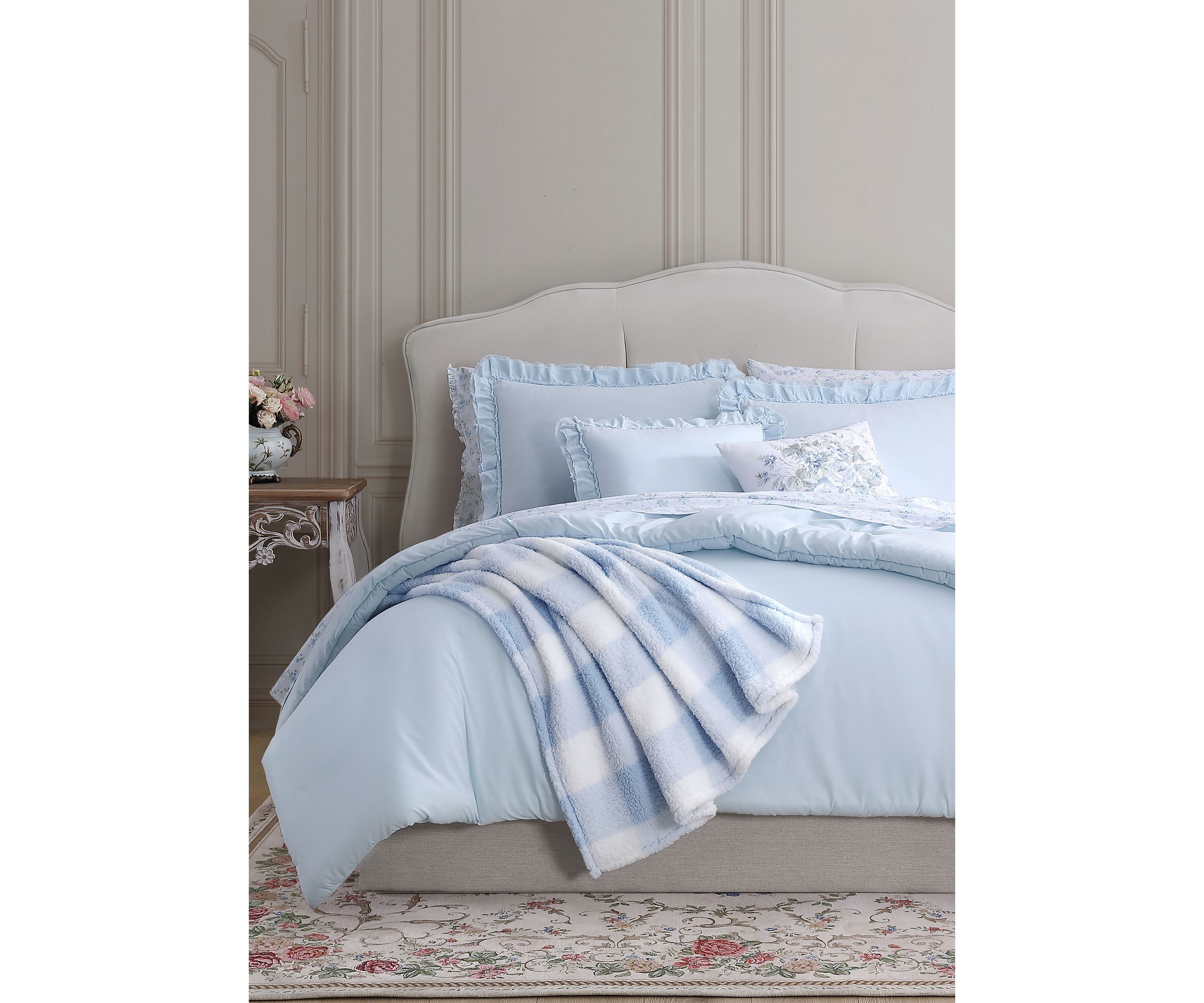 Brette Comforter Set