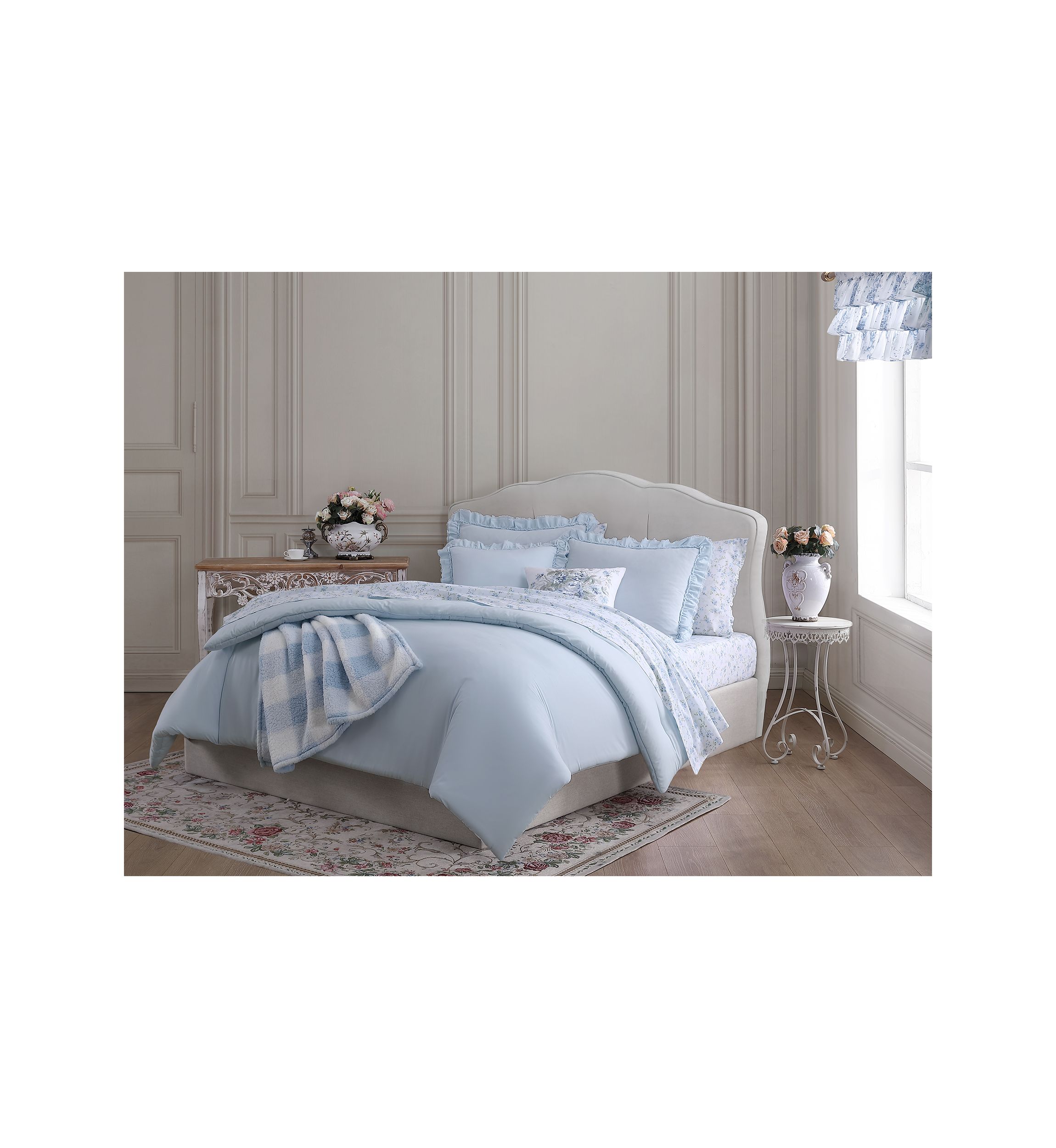 Brette Comforter Set